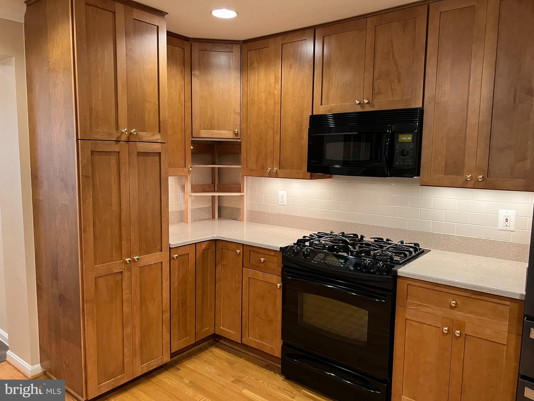 RED FOX FOREST - Residential Lease