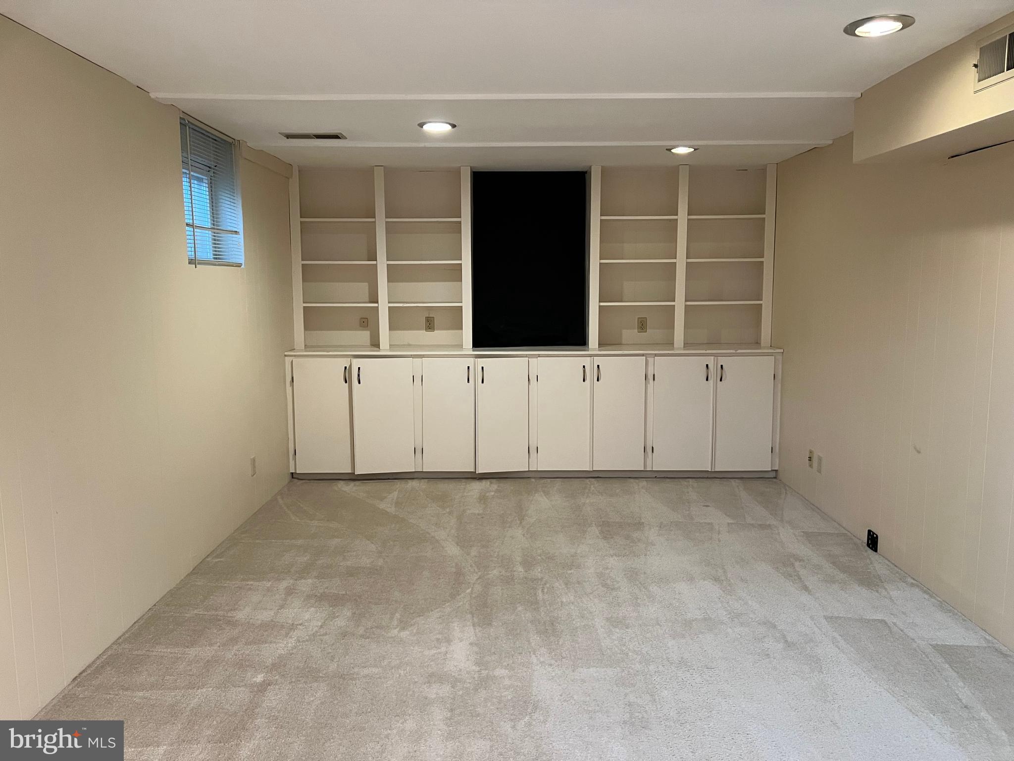 RED FOX FOREST - Residential Lease