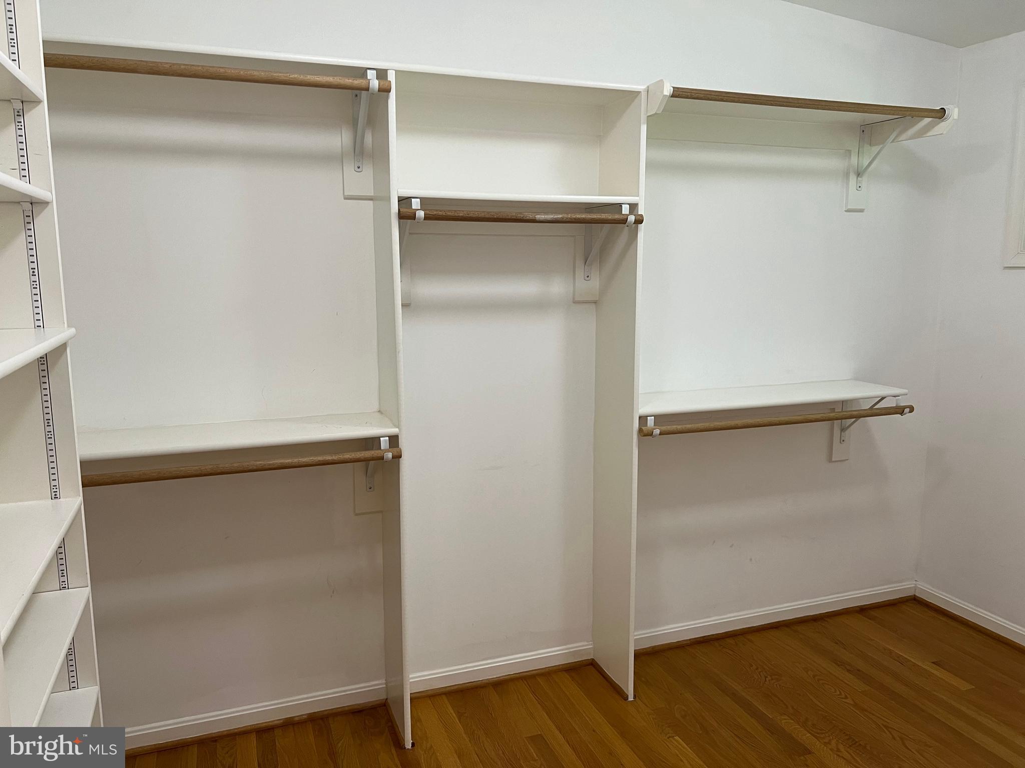 RED FOX FOREST - Residential Lease