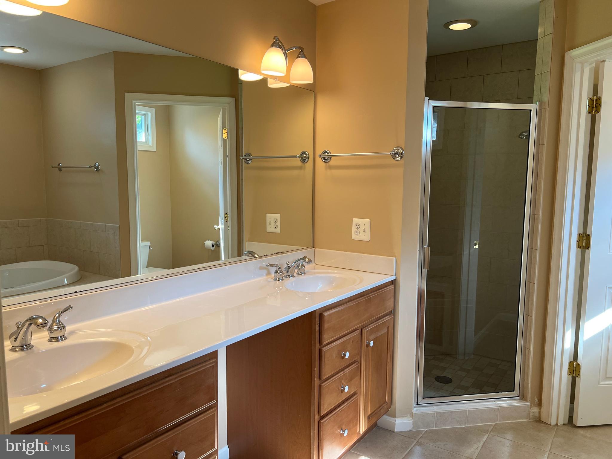 RED FOX FOREST - Residential Lease