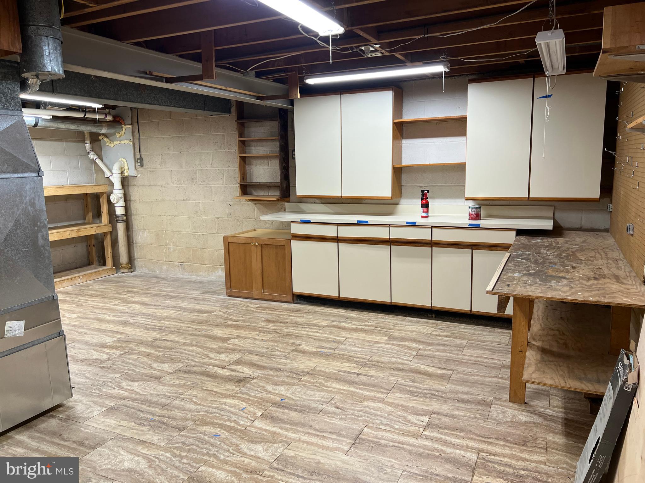 RED FOX FOREST - Residential Lease