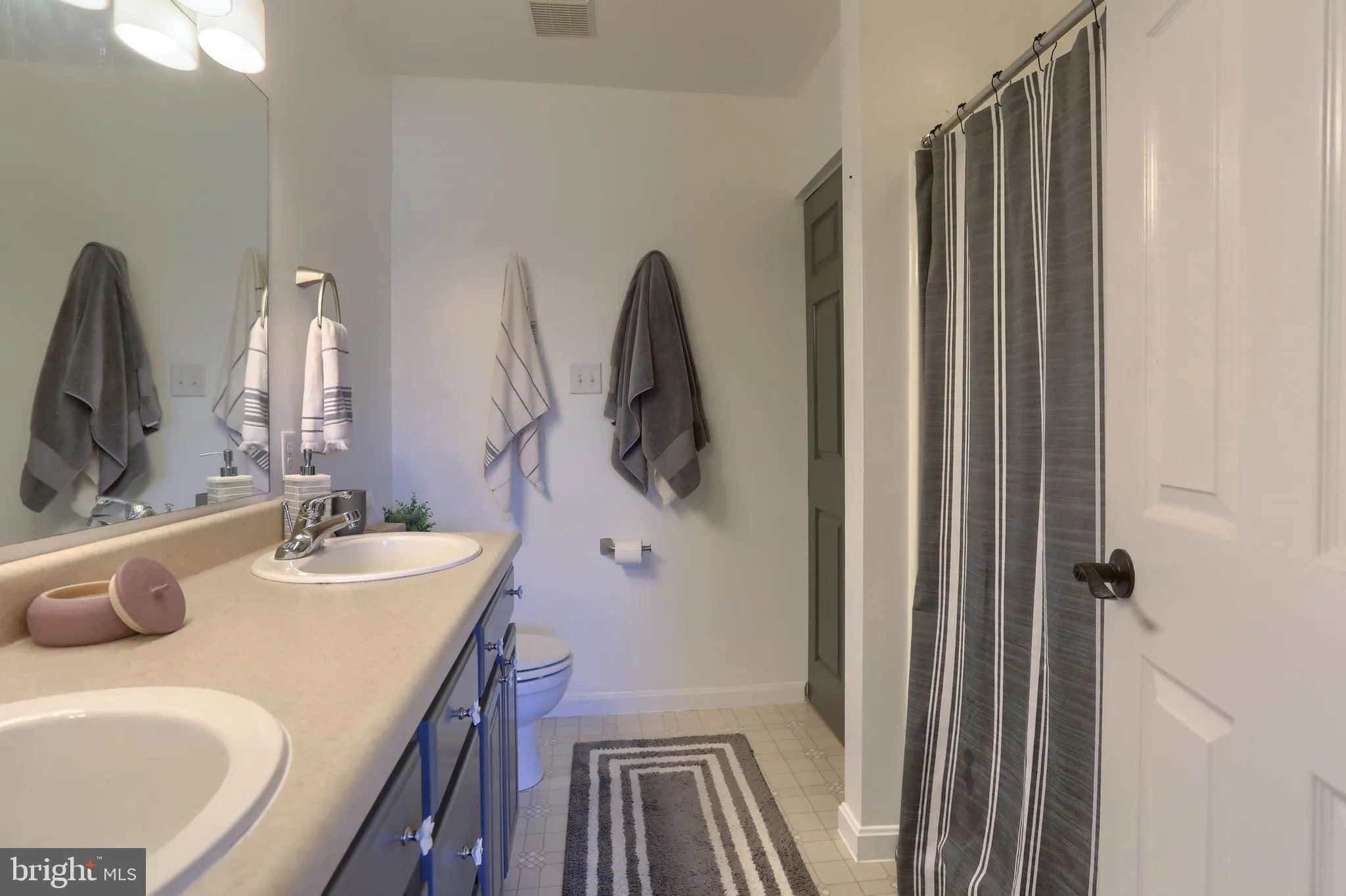 Hummelstown, Pennsylvania 17036, United States, 3 Bedrooms Bedrooms, ,3 BathroomsBathrooms,Residential,Active,94562