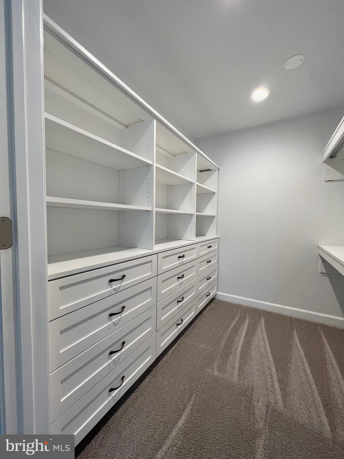 NEWPORT - Residential