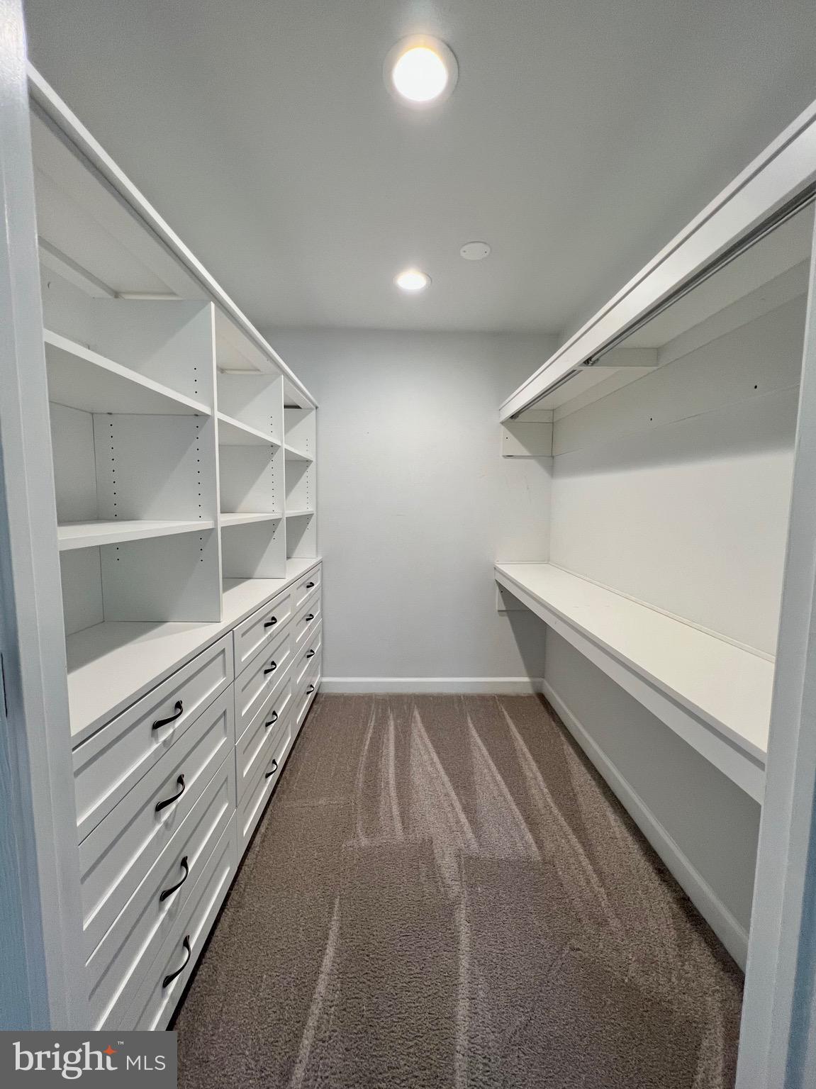 NEWPORT - Residential