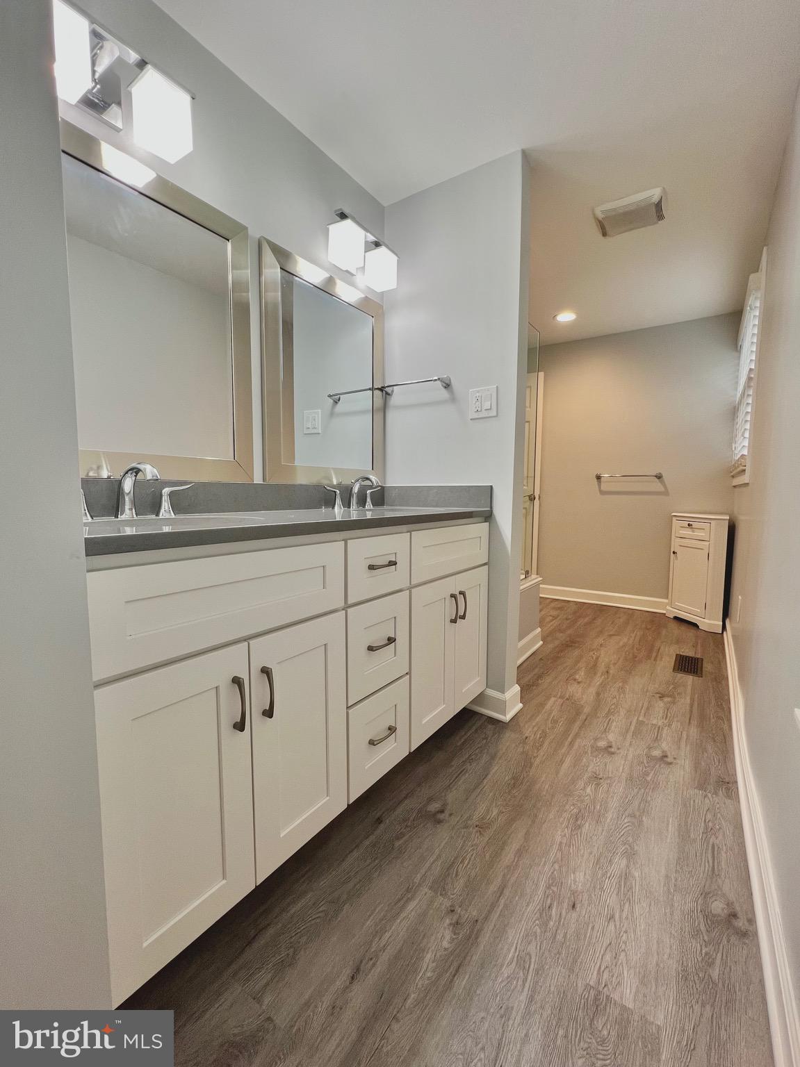 NEWPORT - Residential