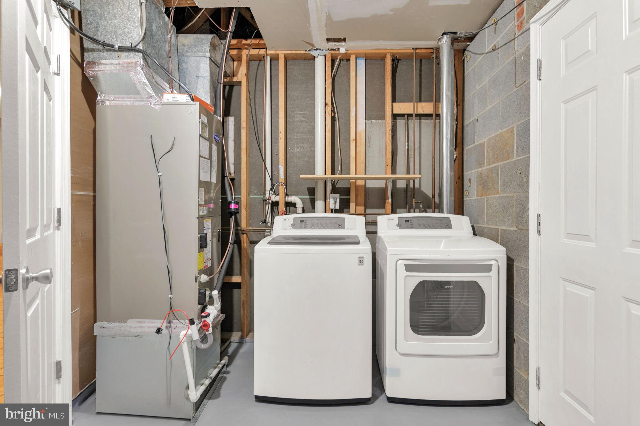 VISTA WOODS - Residential