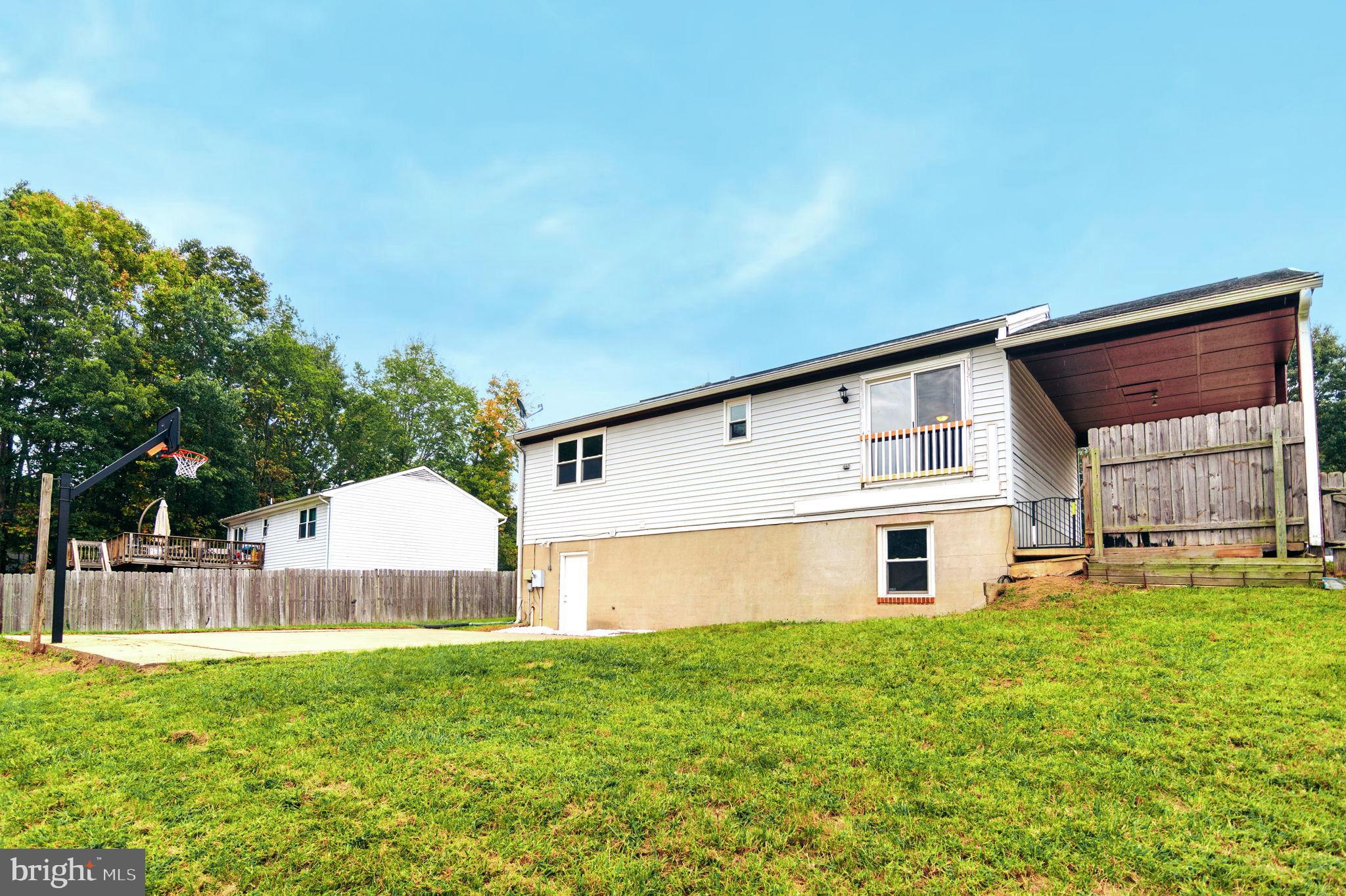 VISTA WOODS - Residential