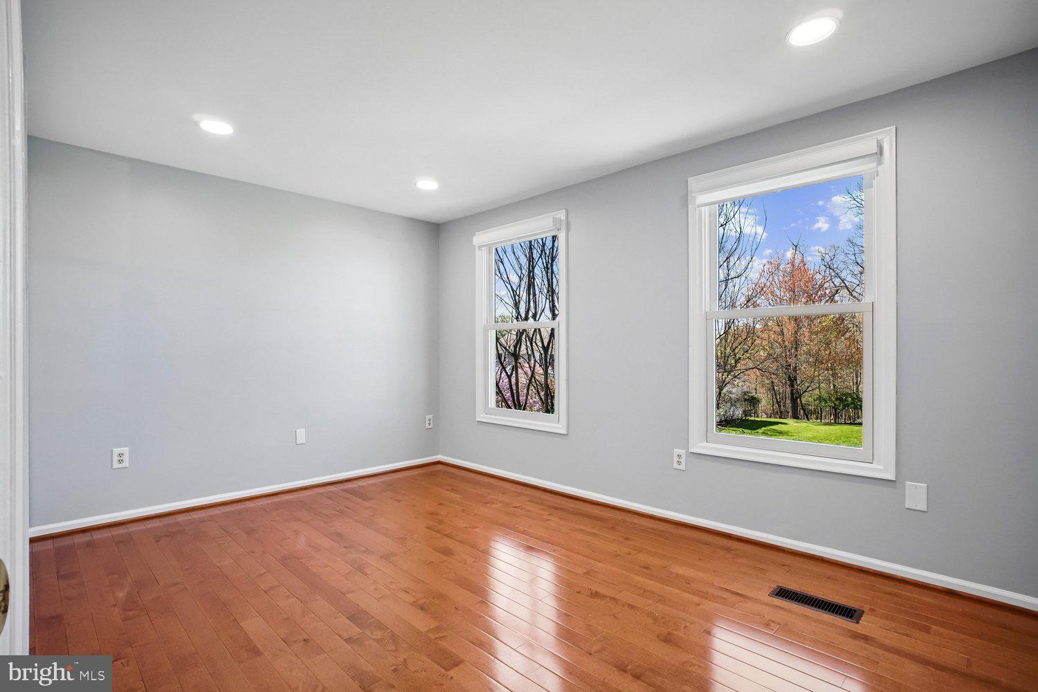 DUFIEF MILL - Residential