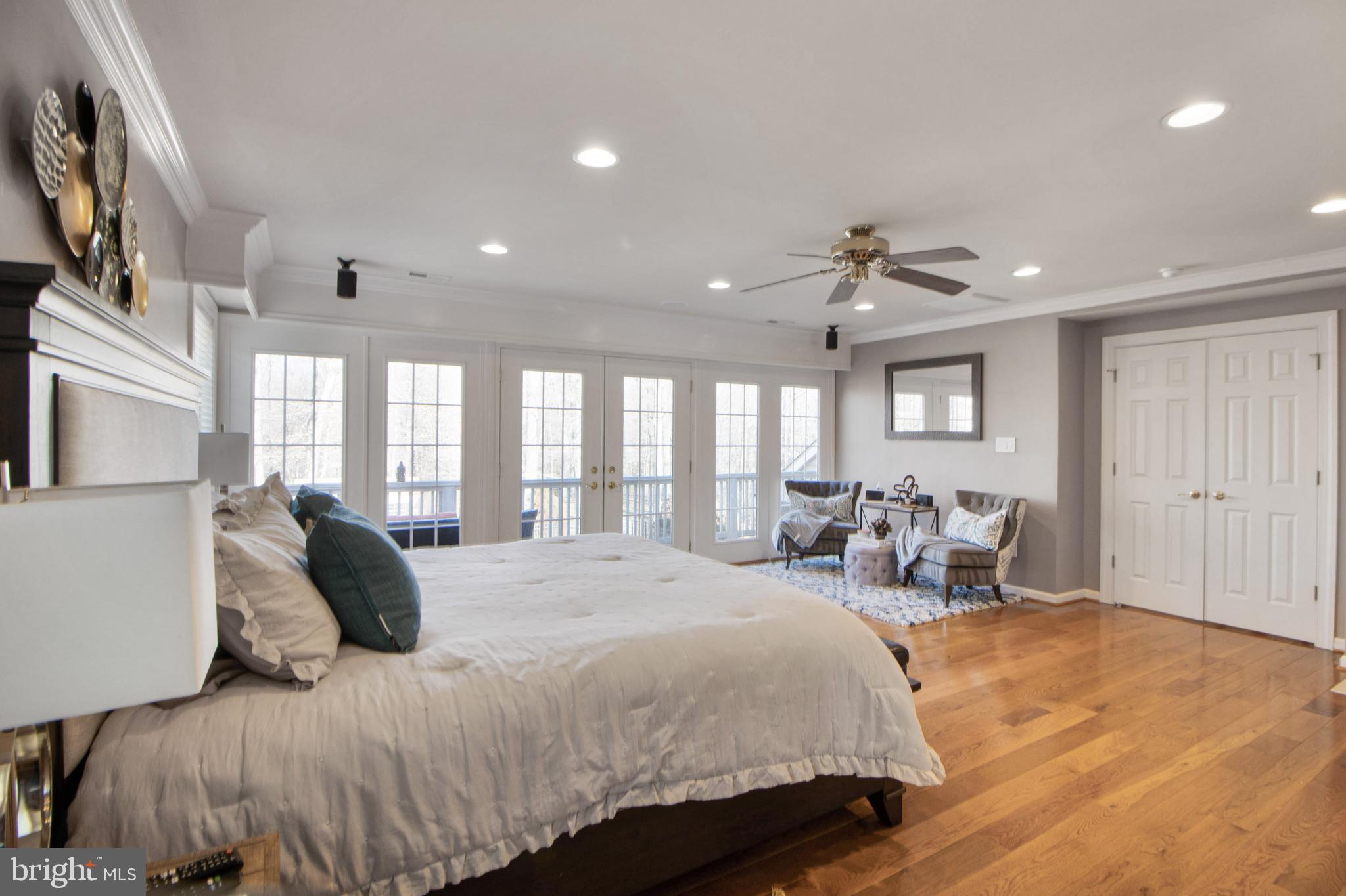 ISLAND CREEK WOODS - Residential