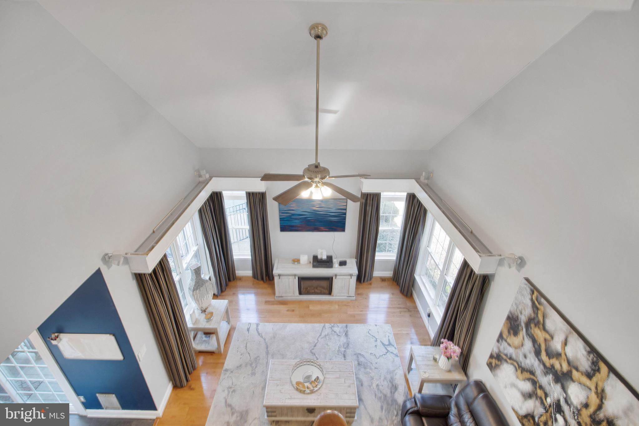 ISLAND CREEK WOODS - Residential