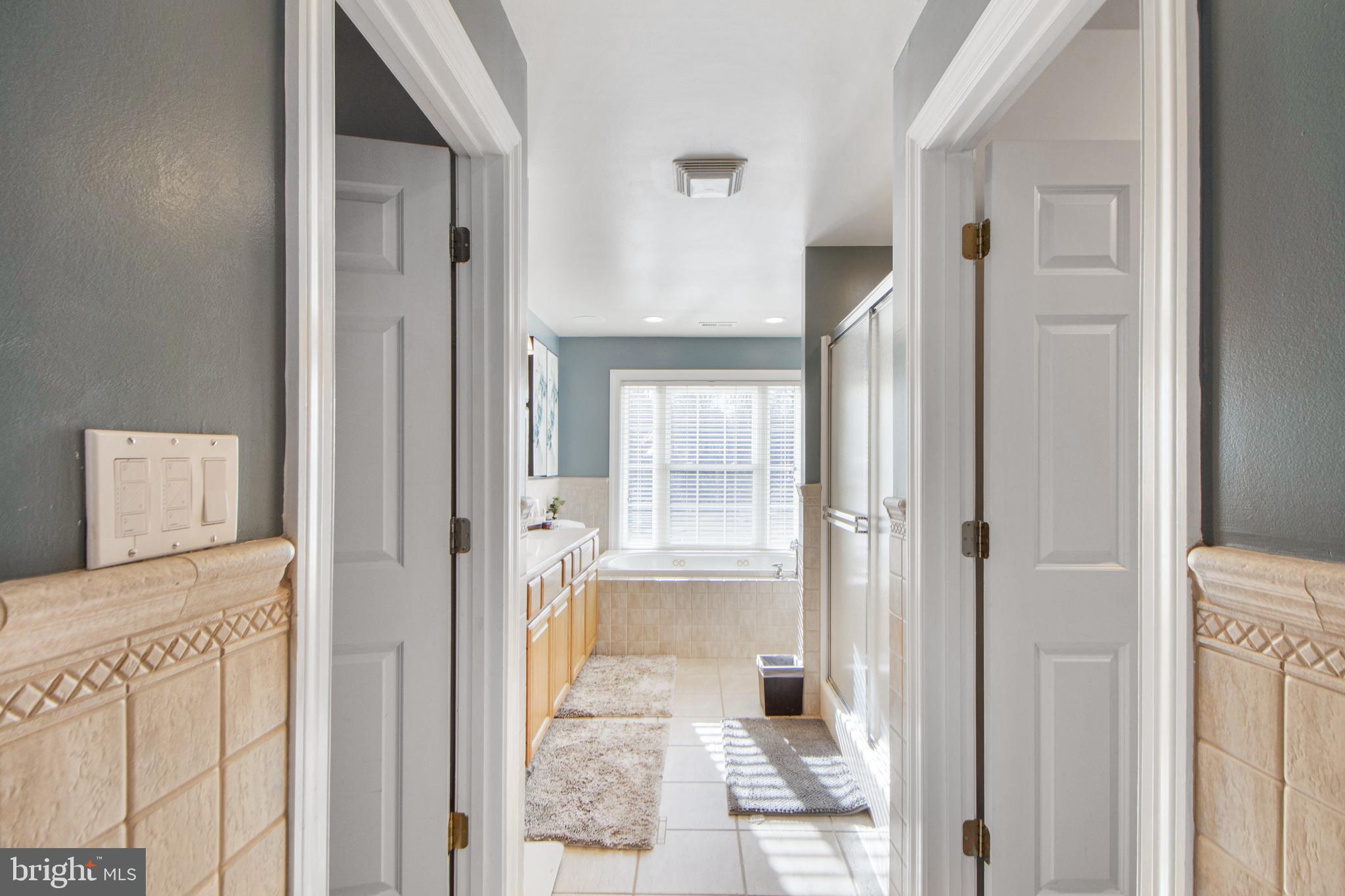 ISLAND CREEK WOODS - Residential