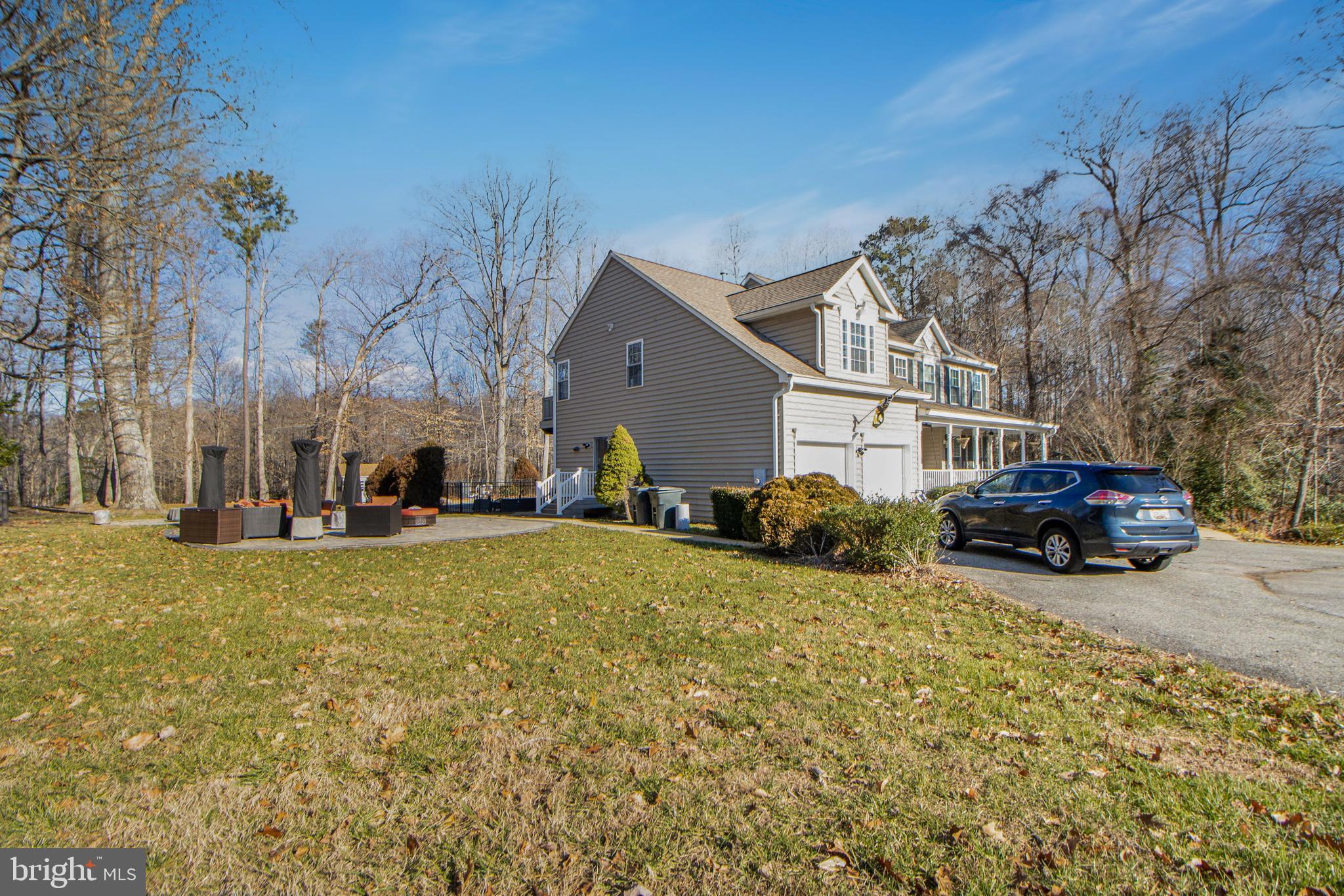 ISLAND CREEK WOODS - Residential