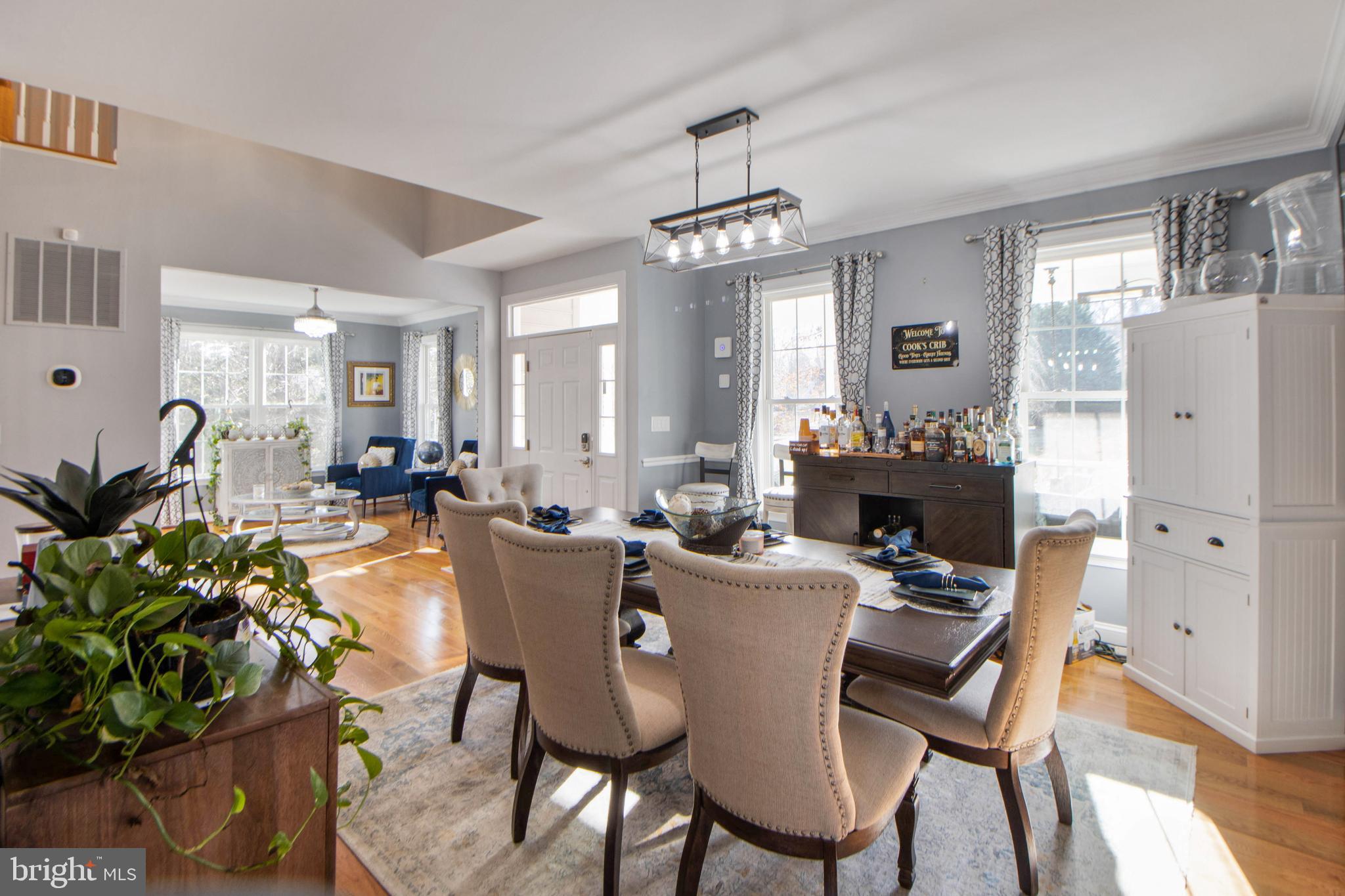 ISLAND CREEK WOODS - Residential