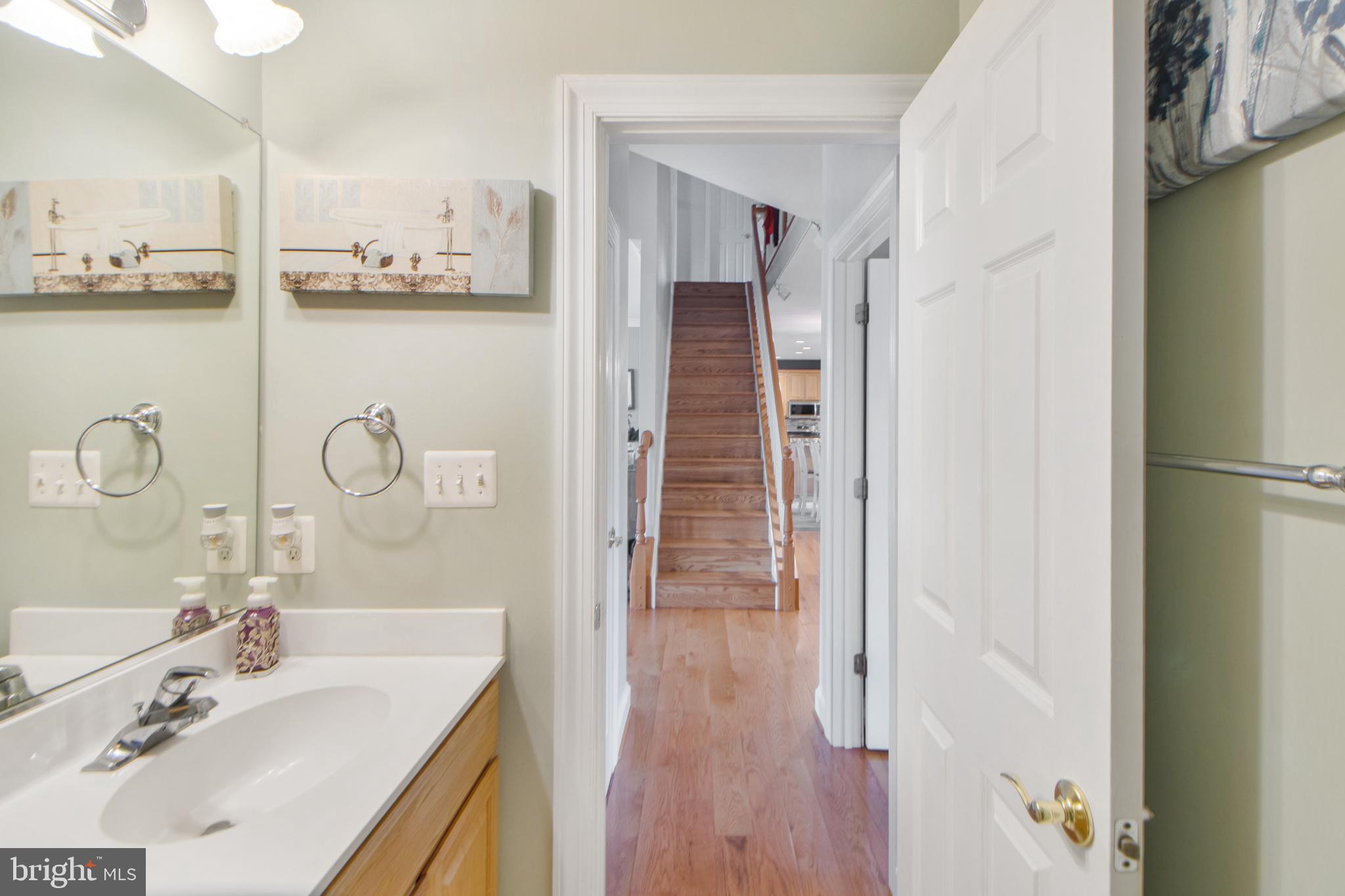 ISLAND CREEK WOODS - Residential