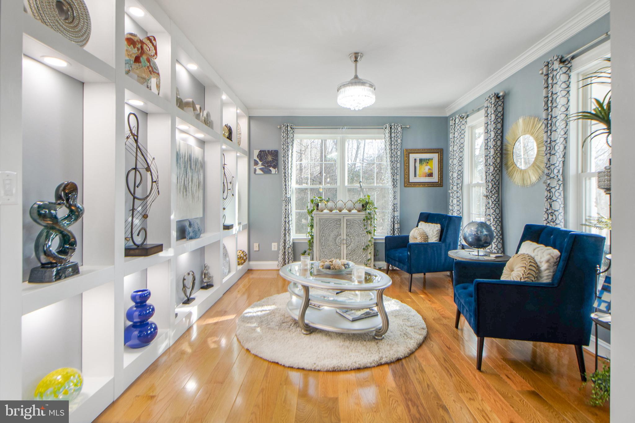 ISLAND CREEK WOODS - Residential