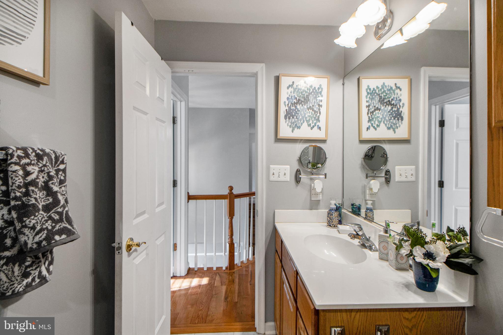 ISLAND CREEK WOODS - Residential