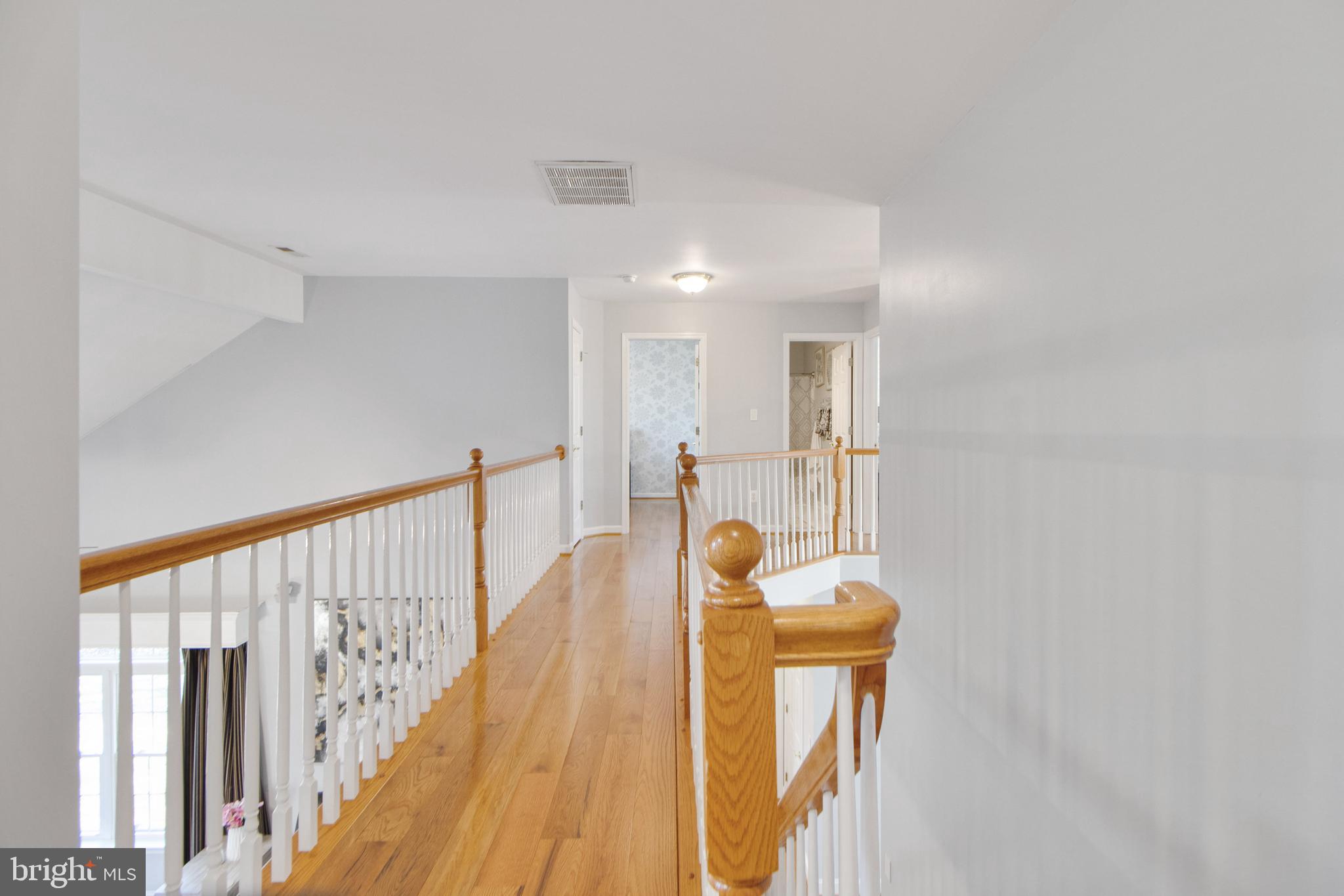 ISLAND CREEK WOODS - Residential