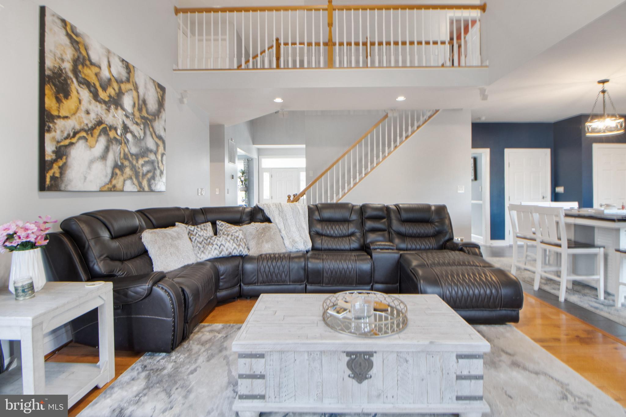 ISLAND CREEK WOODS - Residential