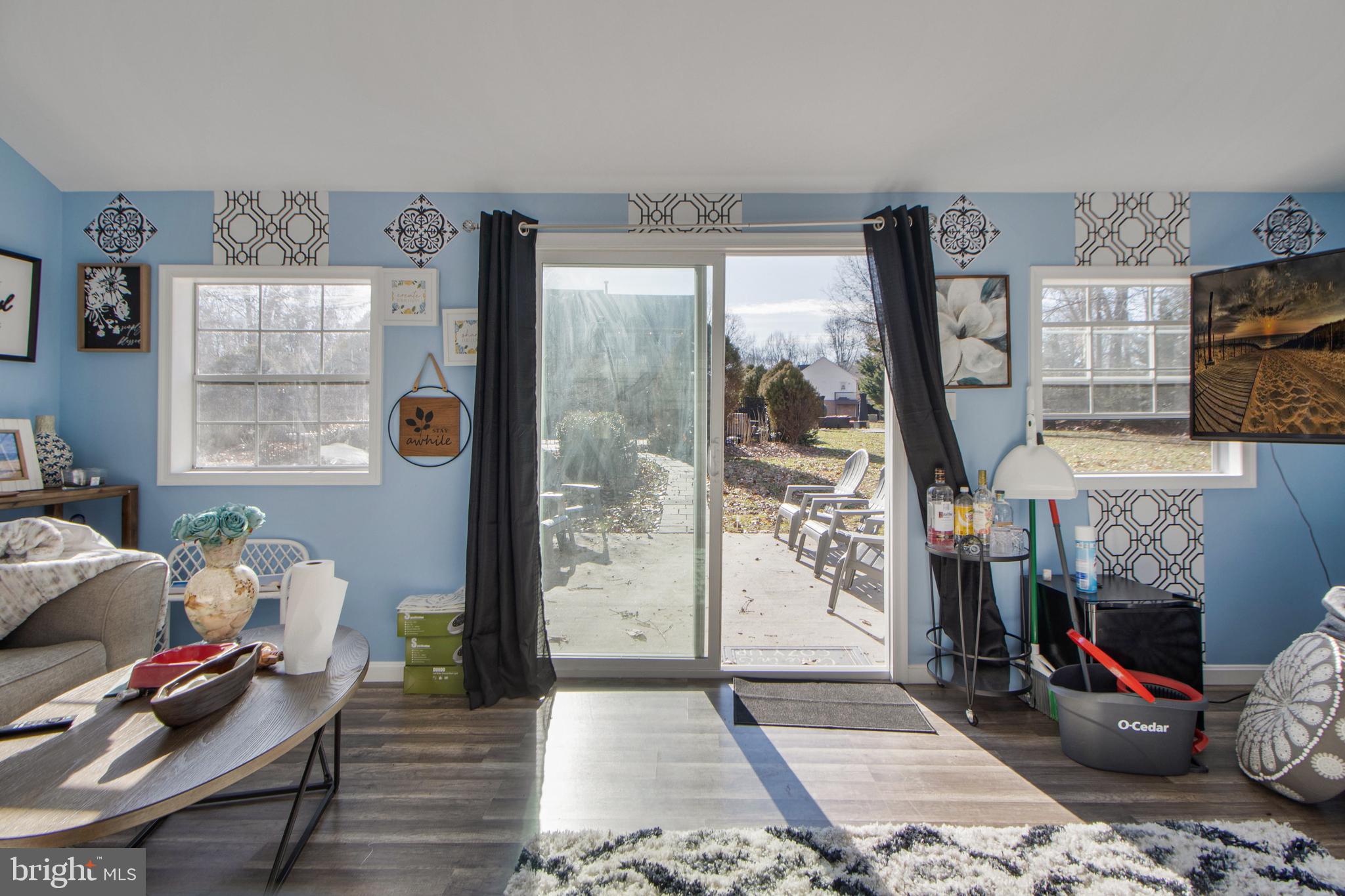 ISLAND CREEK WOODS - Residential