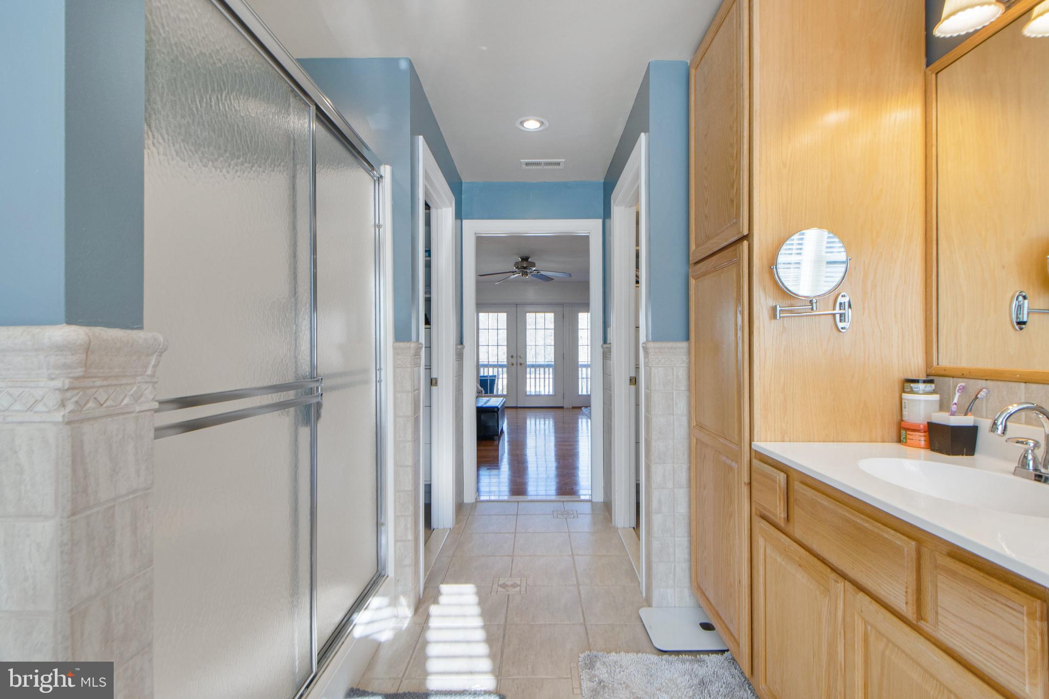 ISLAND CREEK WOODS - Residential