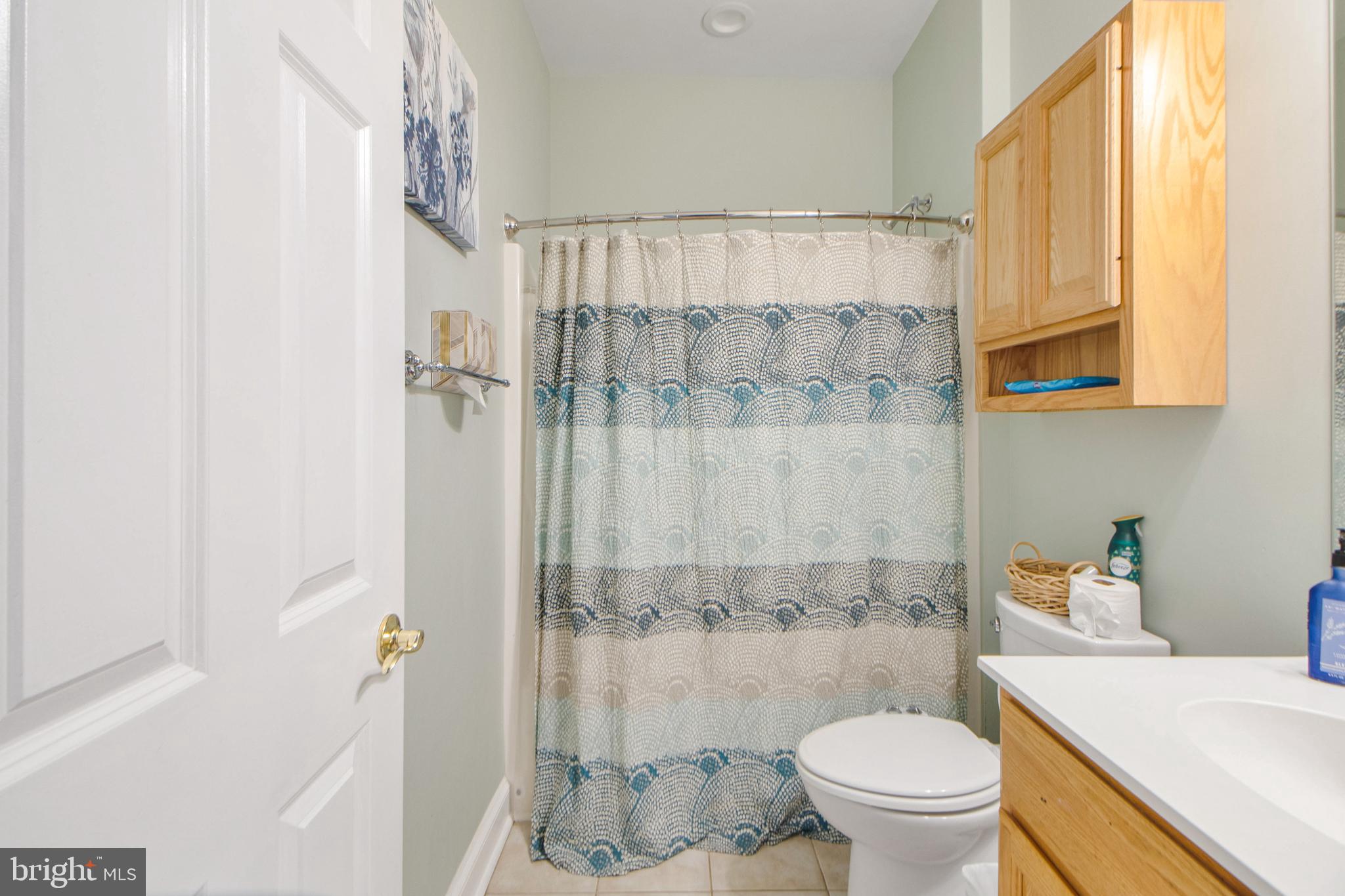 ISLAND CREEK WOODS - Residential