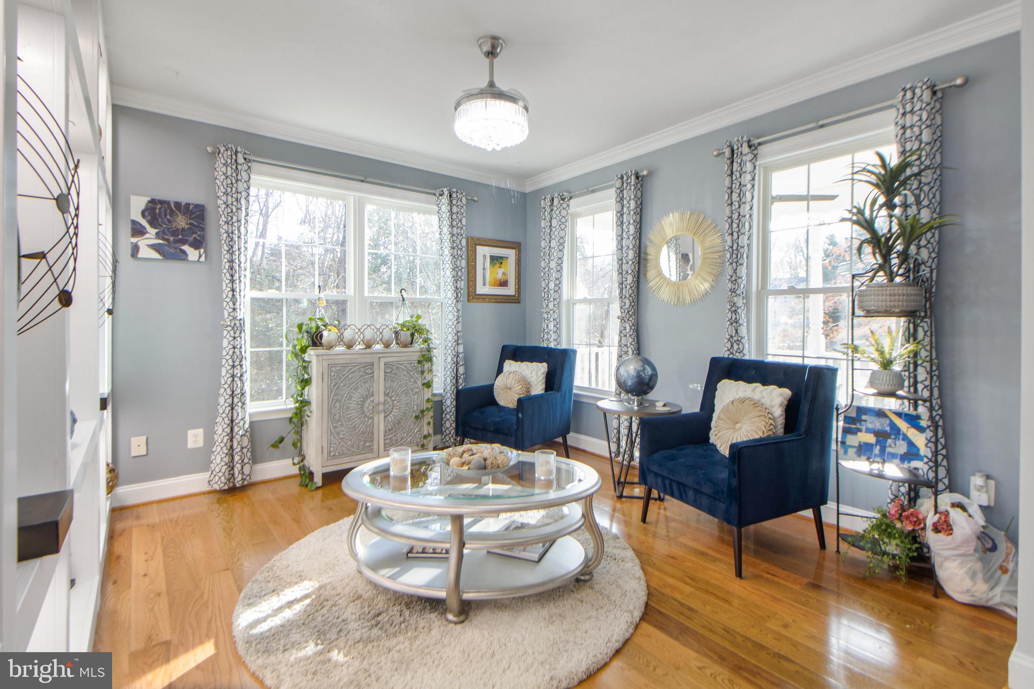 ISLAND CREEK WOODS - Residential