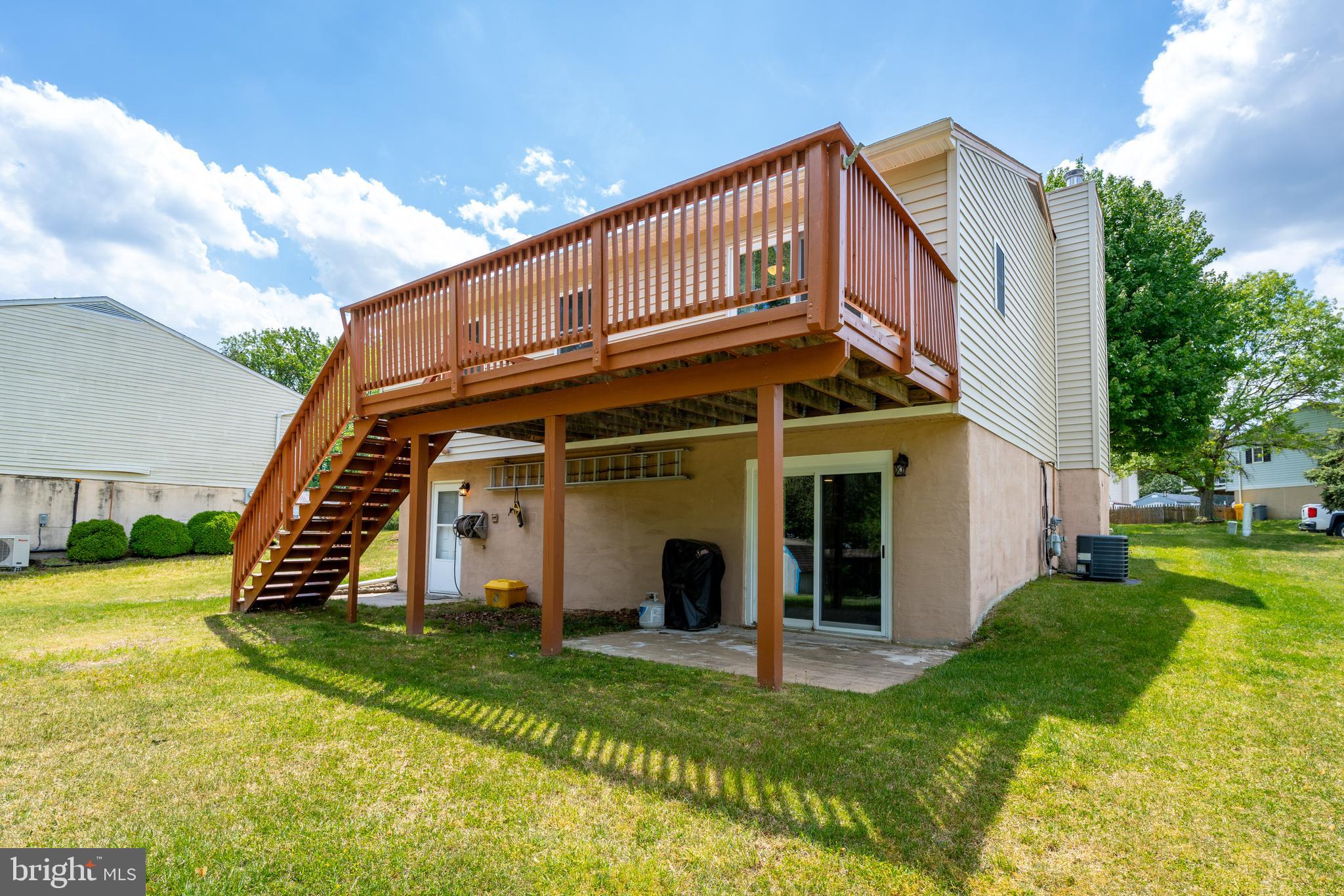 7103 AVESBURY LANE