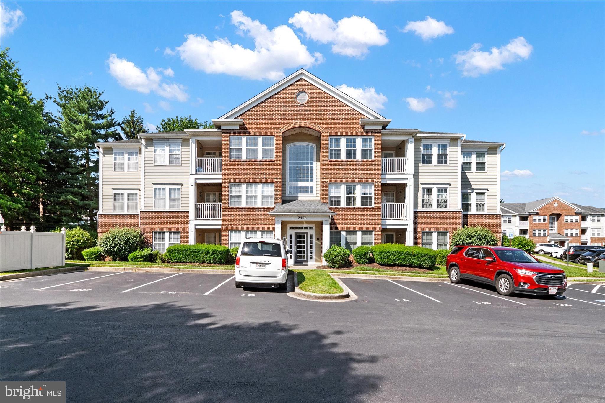 LAKETREE - Residential Lease
