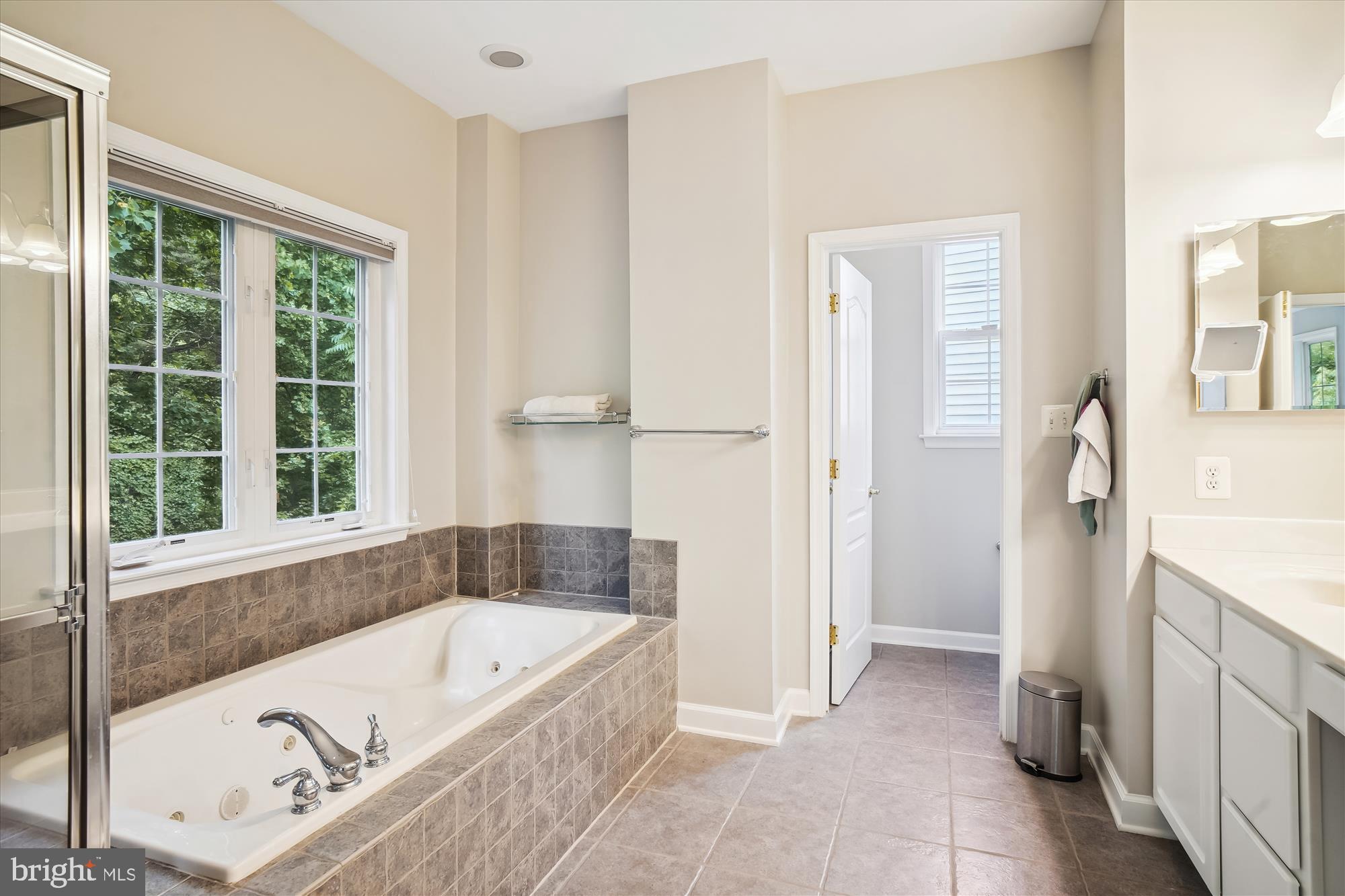 HIDDEN CREEK - Residential