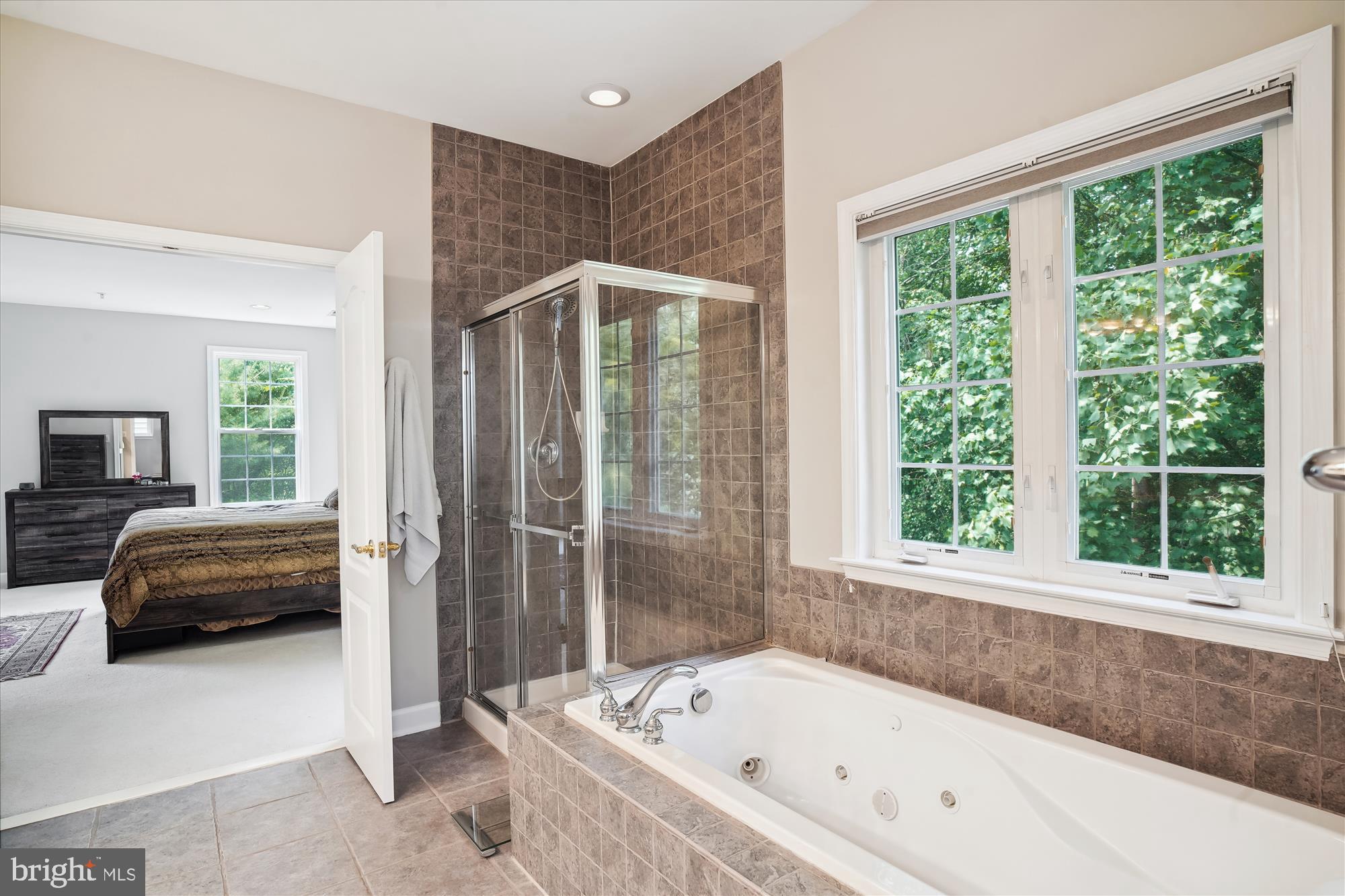 HIDDEN CREEK - Residential