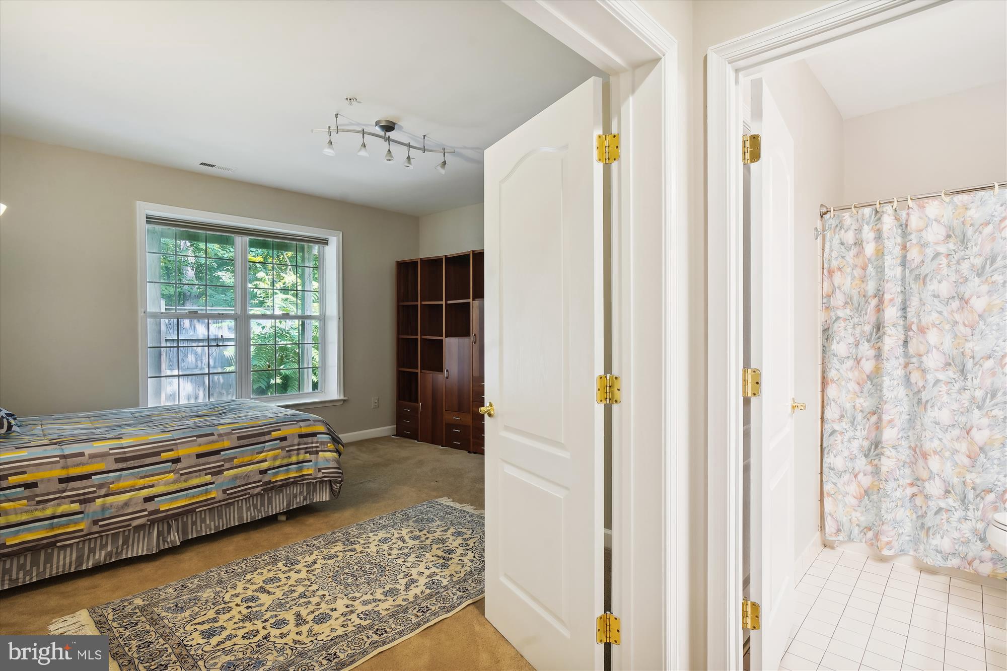 HIDDEN CREEK - Residential