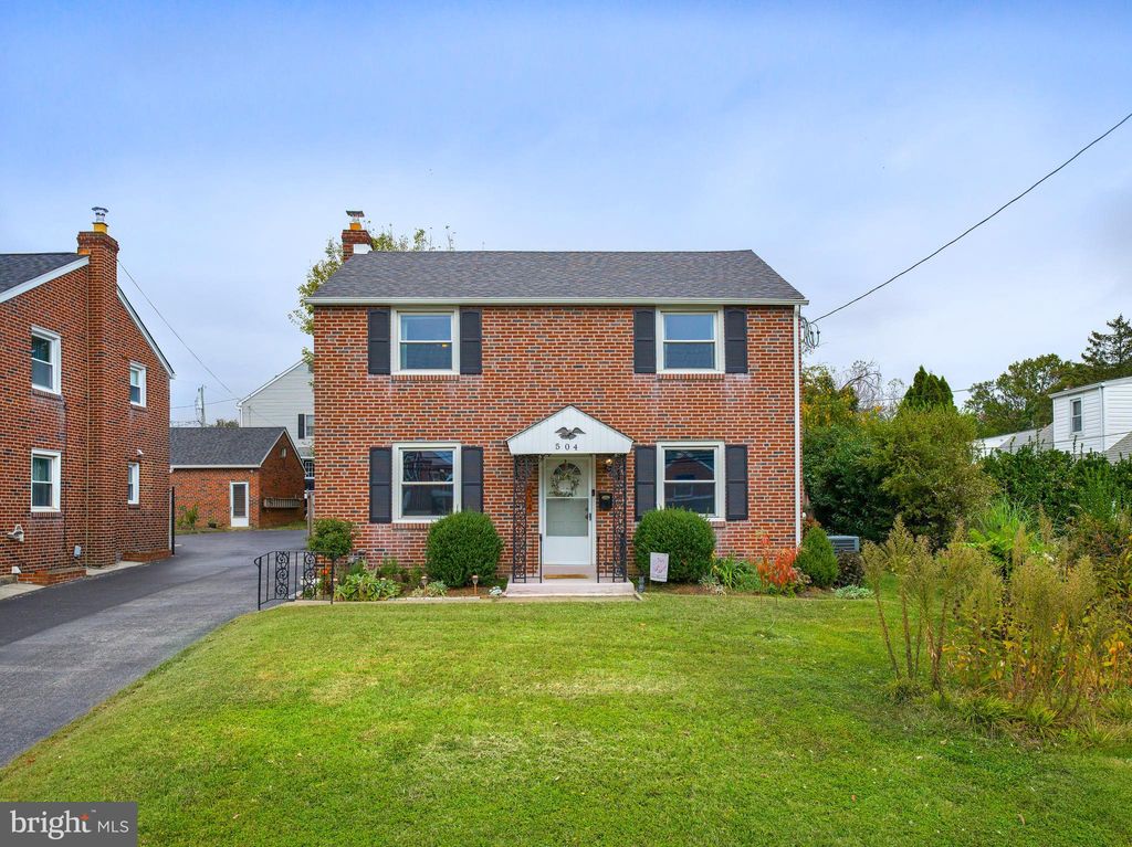 Photo of 504 N Manoa Road, HAVERTOWN, PA 19083 (MLS # PADE2102272)