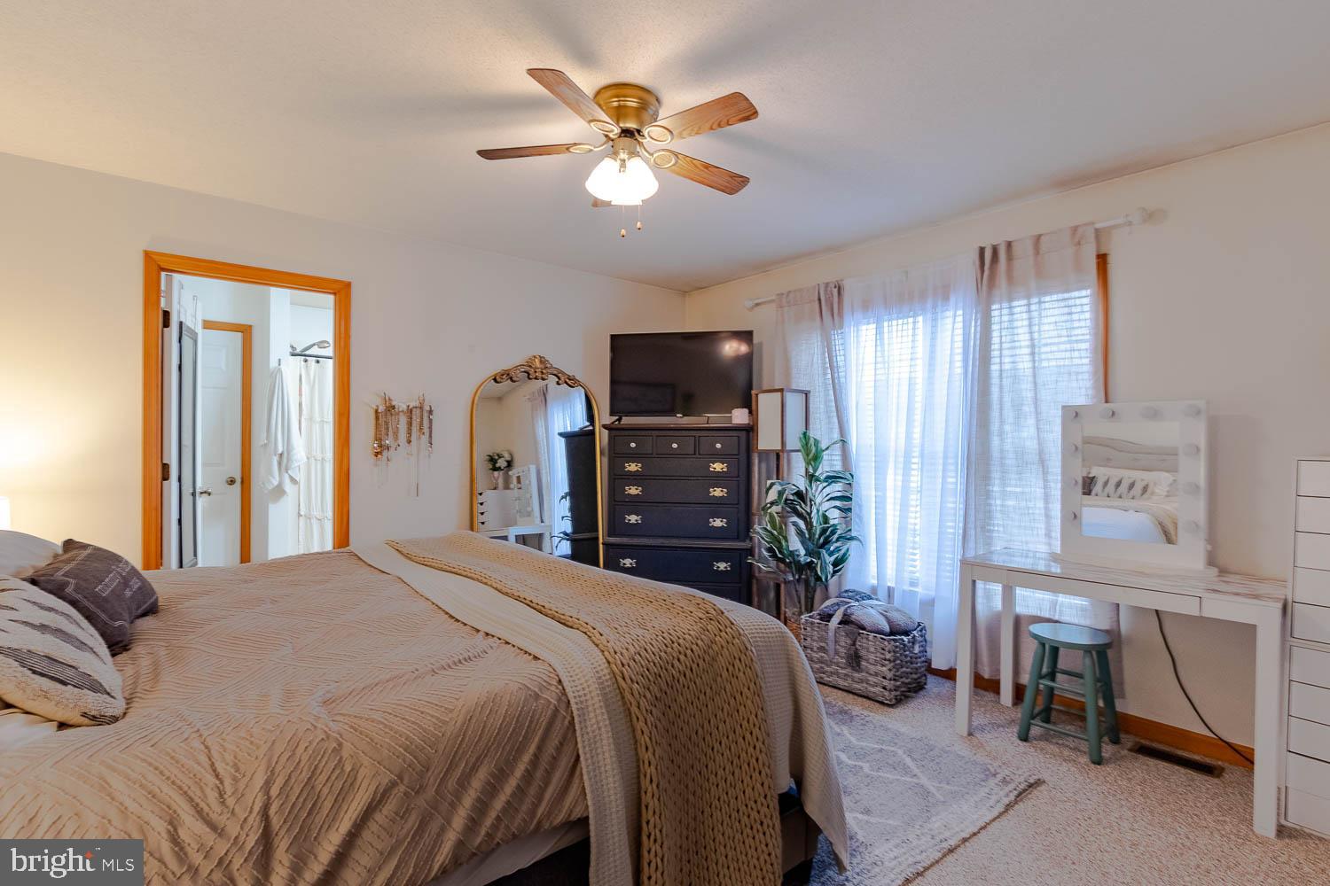 HAMPTON HILLS - Residential