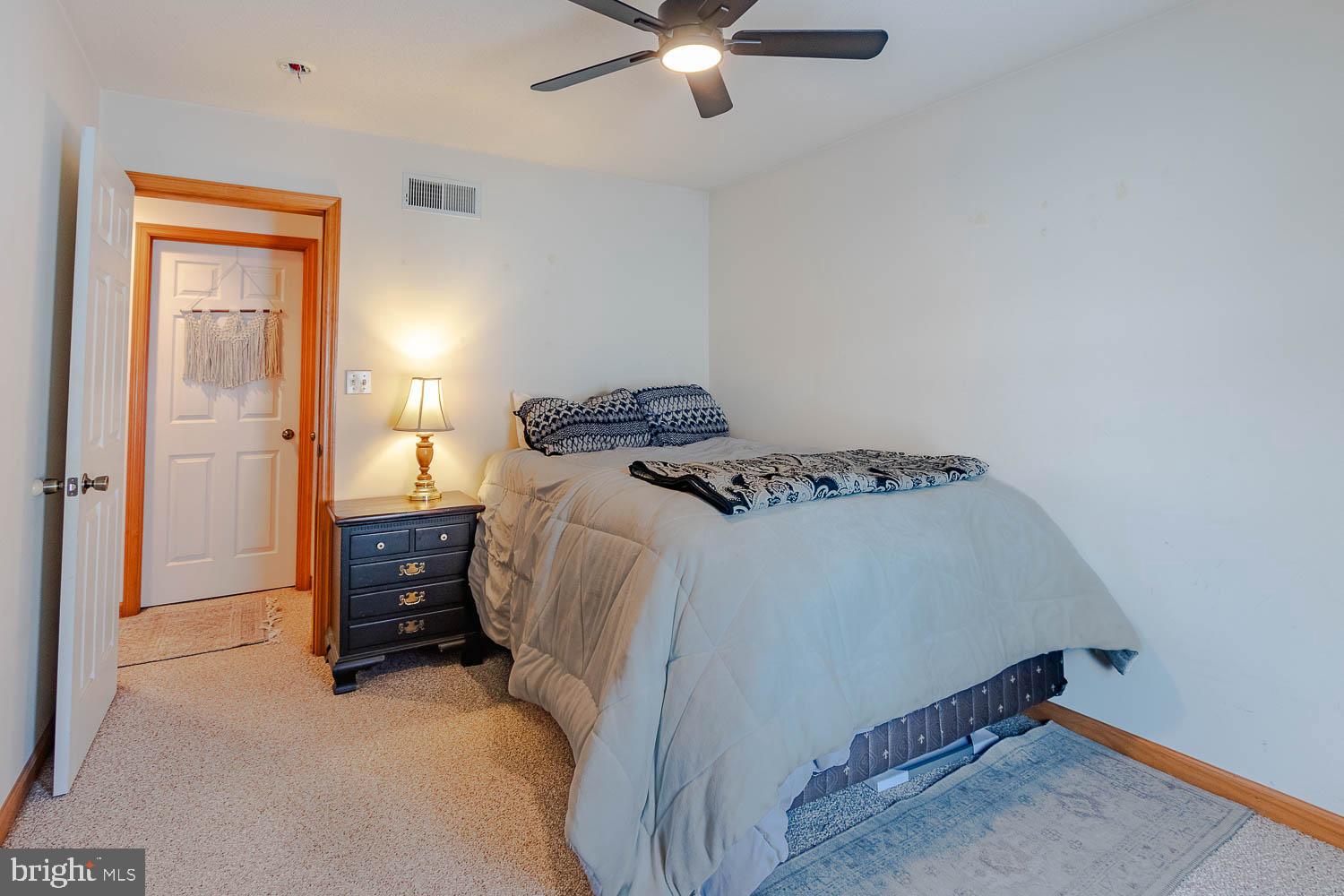 HAMPTON HILLS - Residential