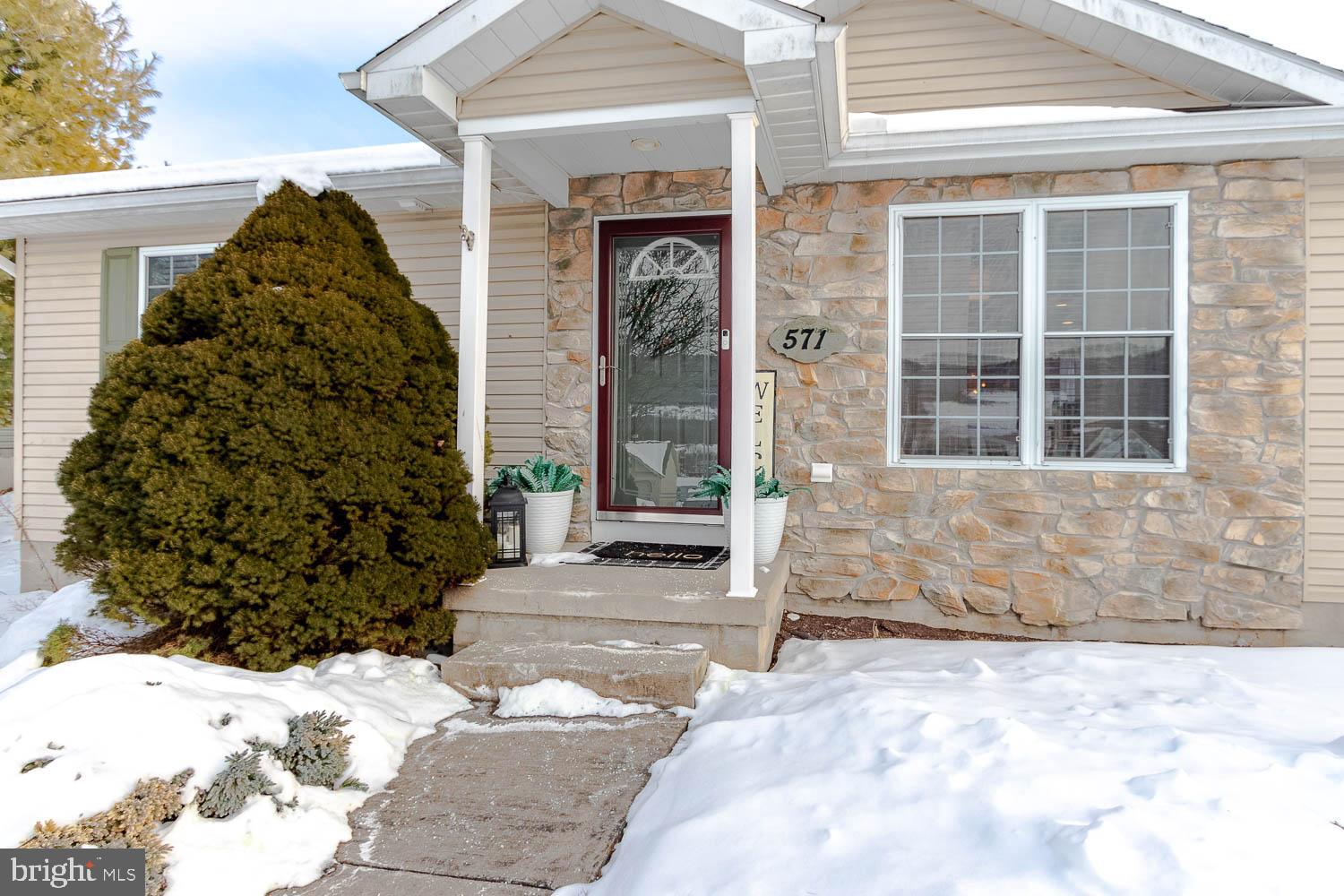 HAMPTON HILLS - Residential