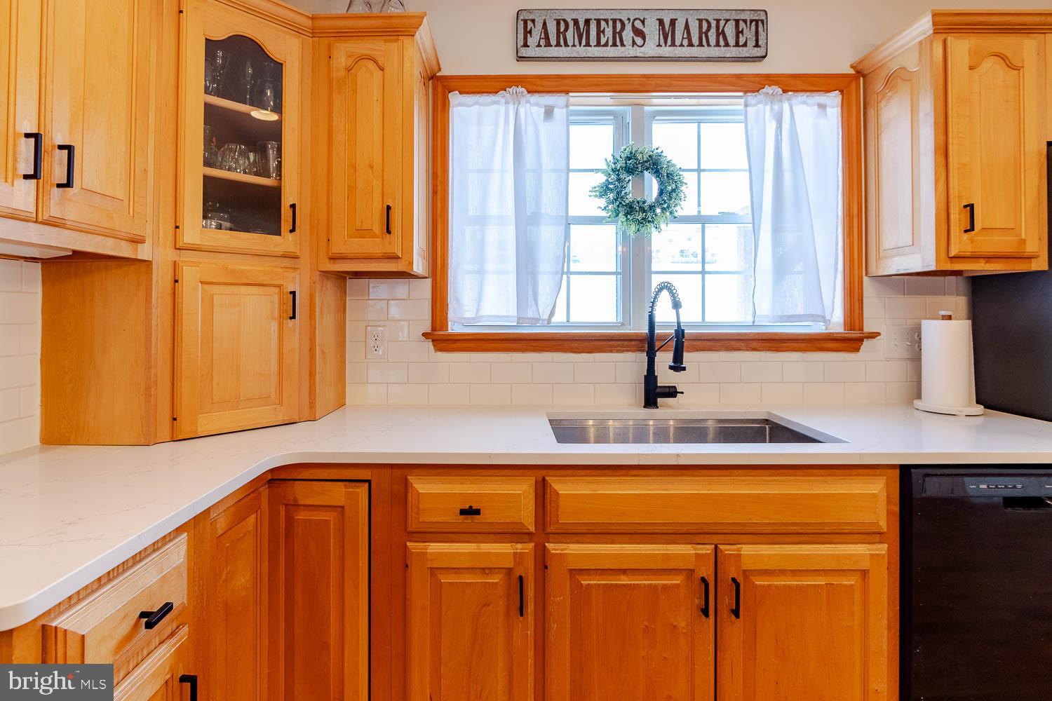 HAMPTON HILLS - Residential