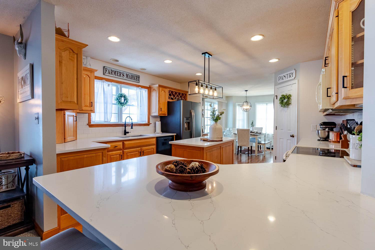 HAMPTON HILLS - Residential