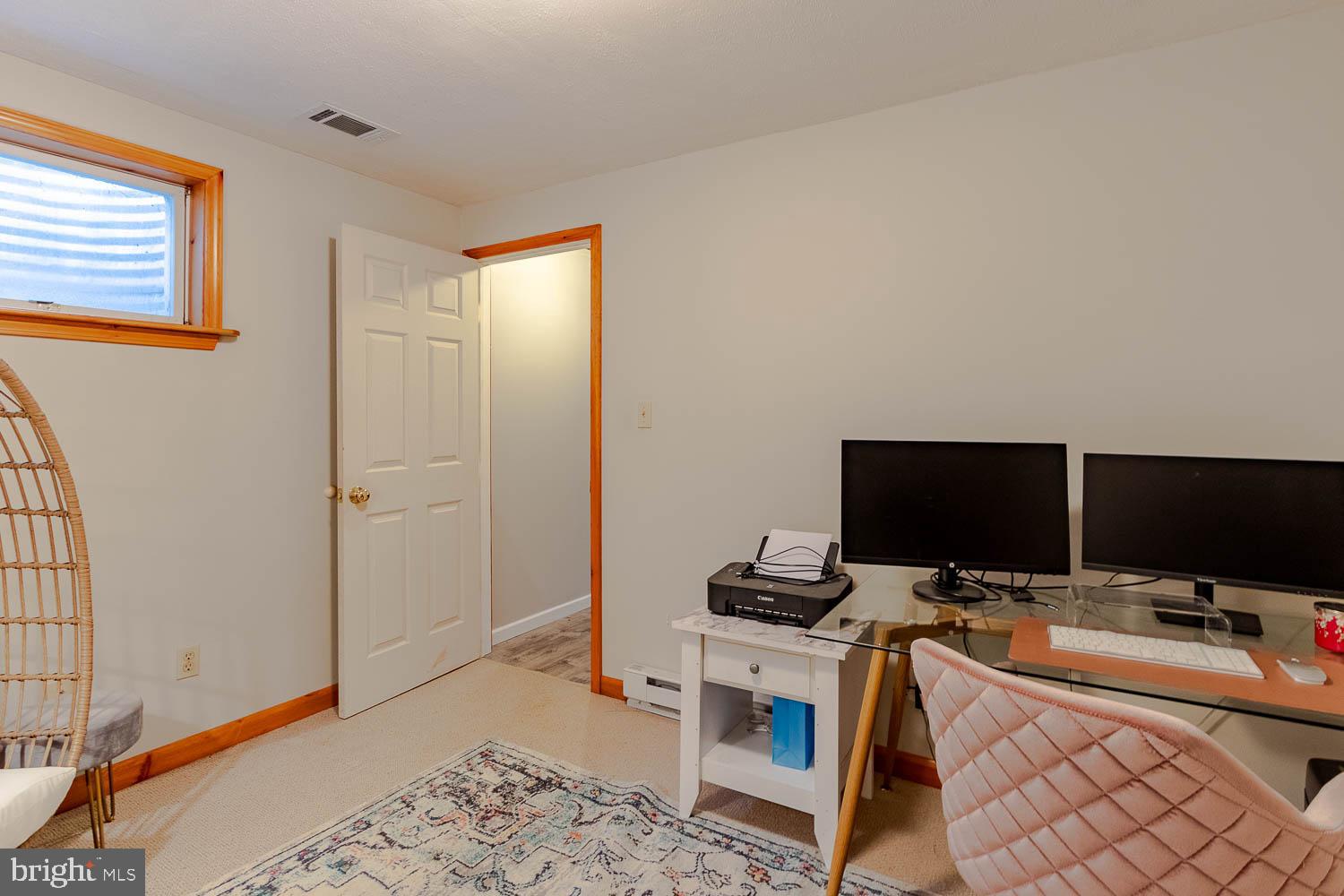 HAMPTON HILLS - Residential