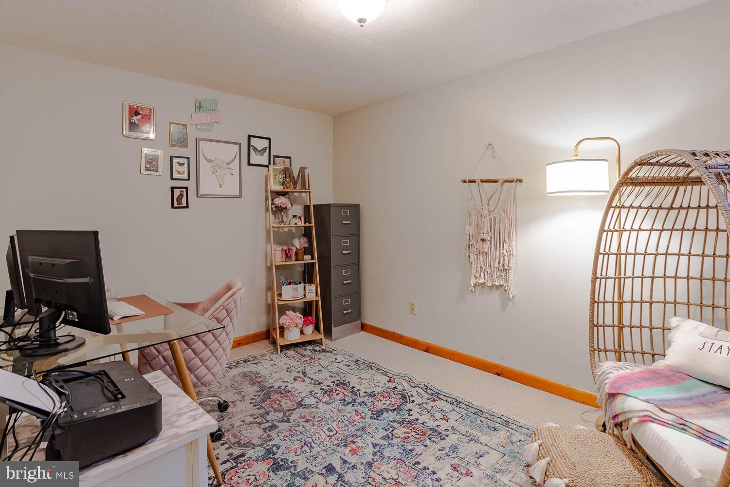 HAMPTON HILLS - Residential