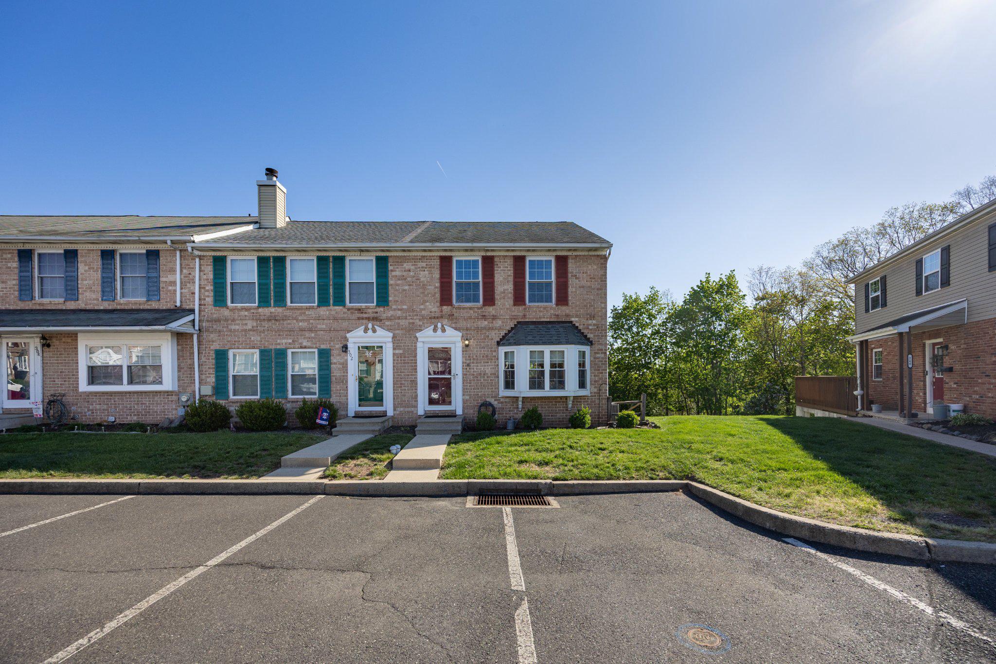 MAPLE HILL - Residential