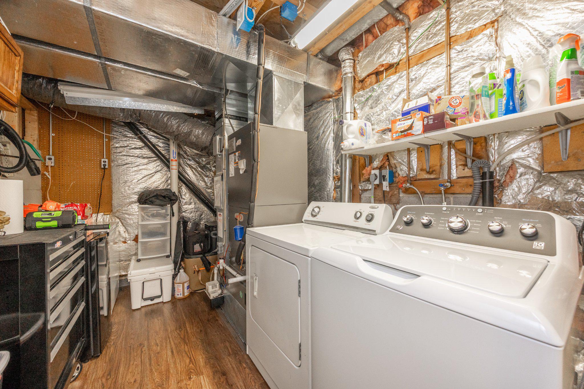 MAPLE HILL - Residential