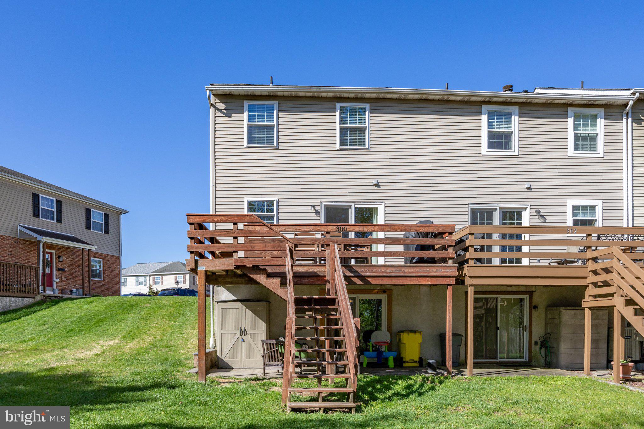 MAPLE HILL - Residential