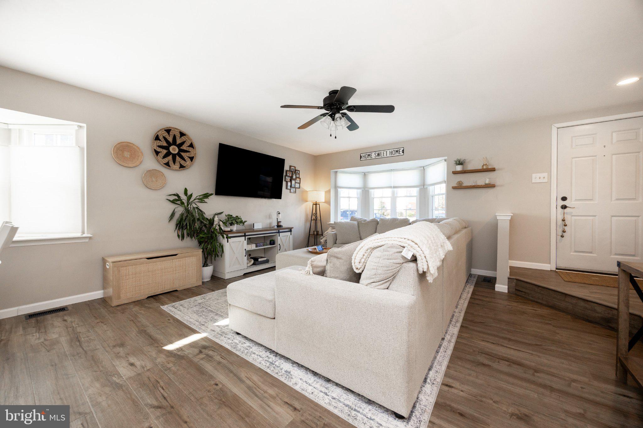 MAPLE HILL - Residential