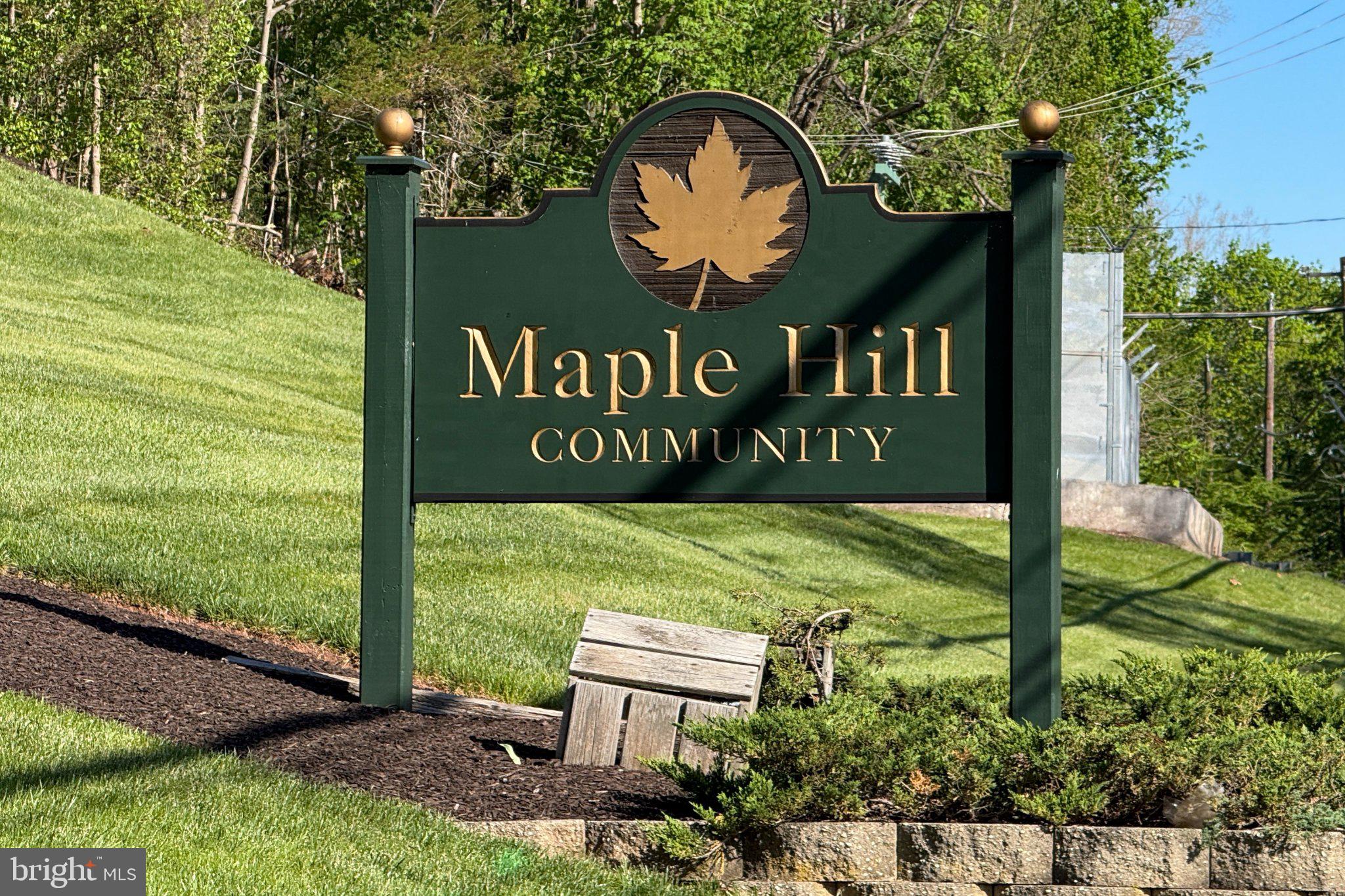 MAPLE HILL - Residential