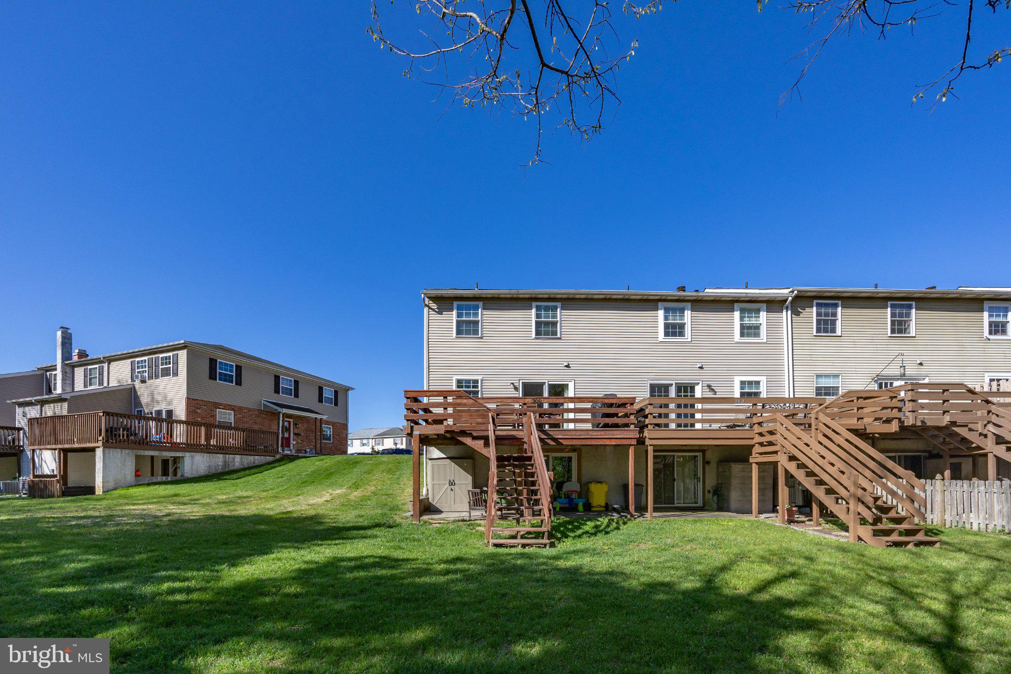 MAPLE HILL - Residential