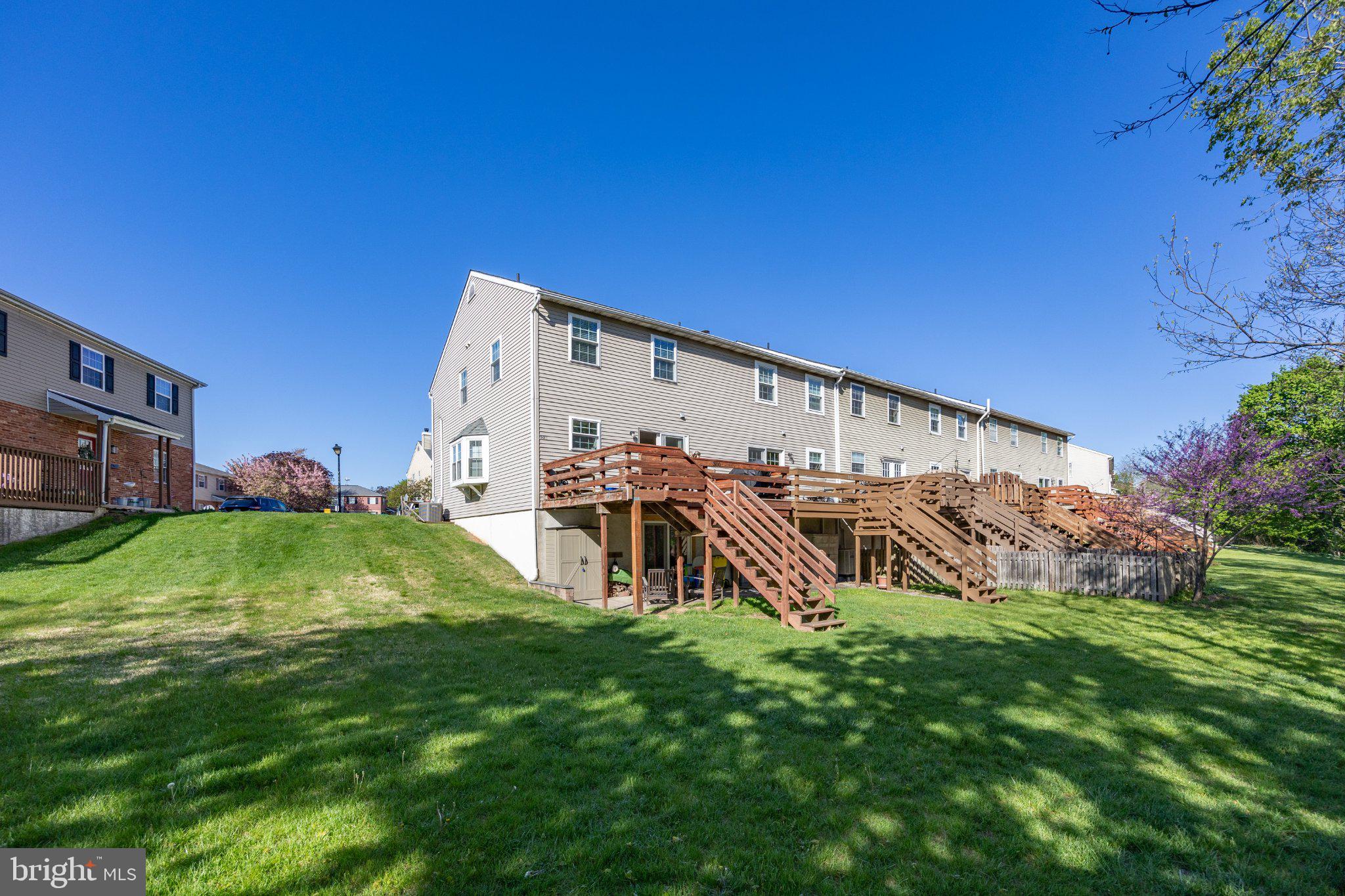 MAPLE HILL - Residential