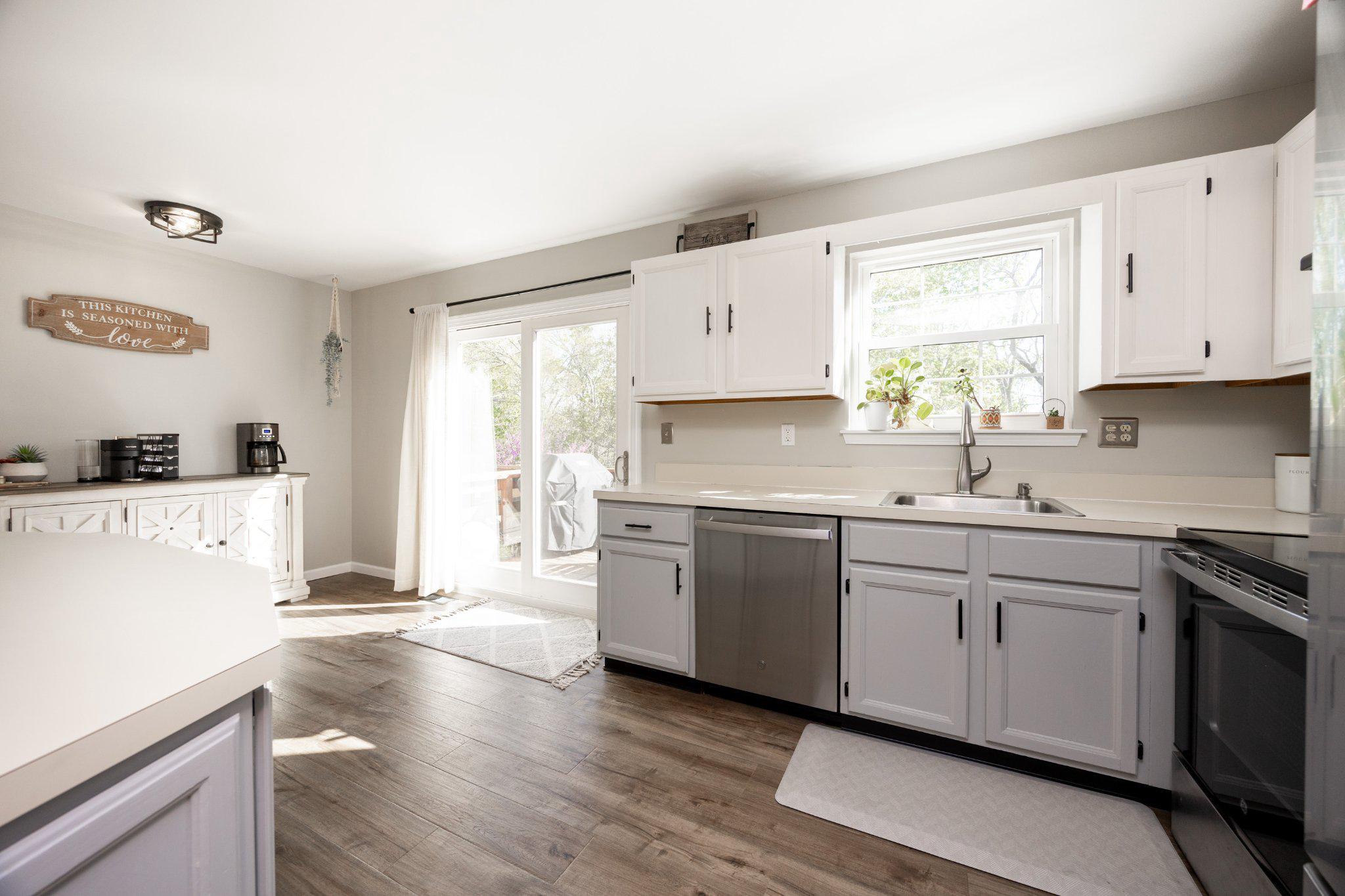 MAPLE HILL - Residential