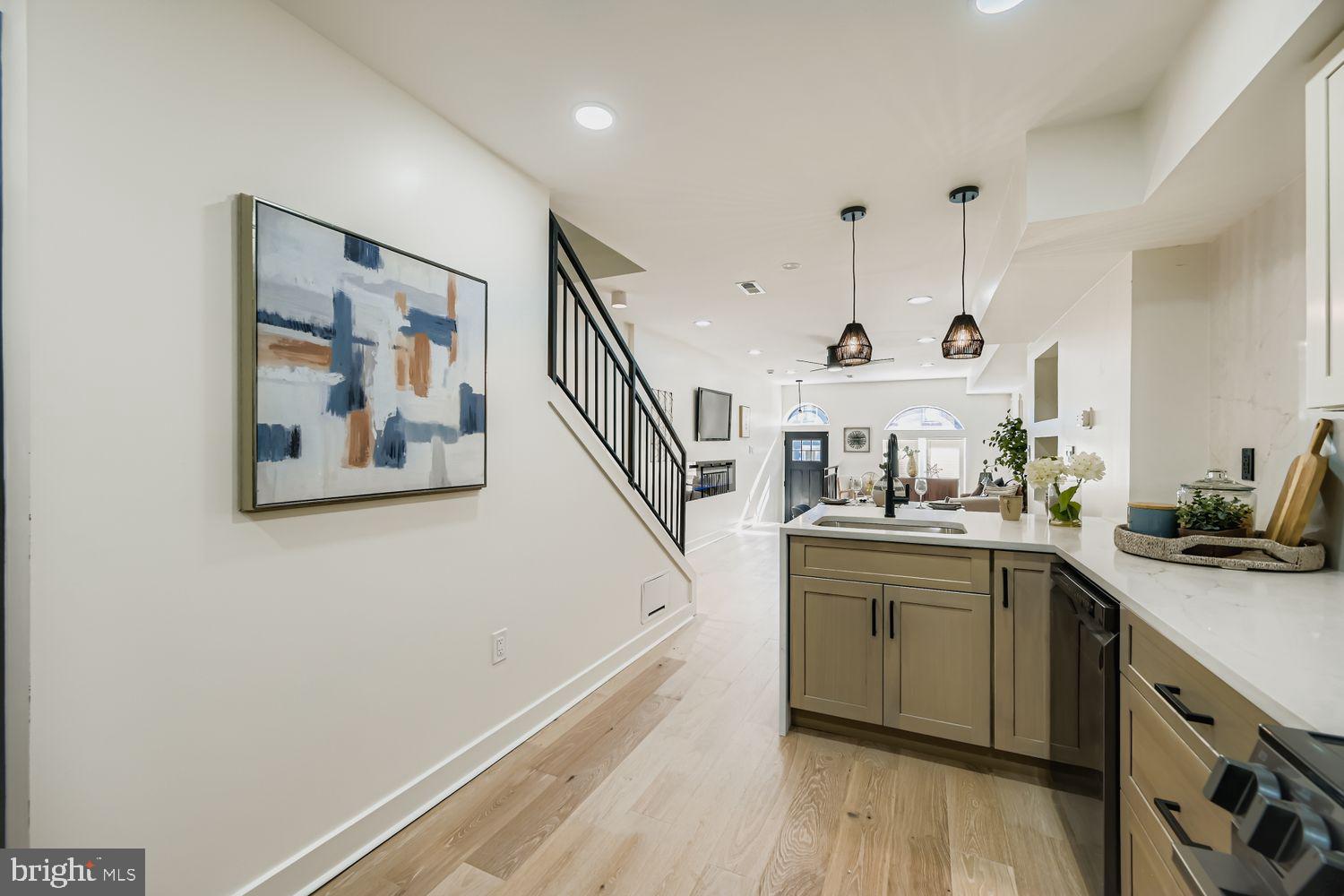 BROADWAY EAST - Residential