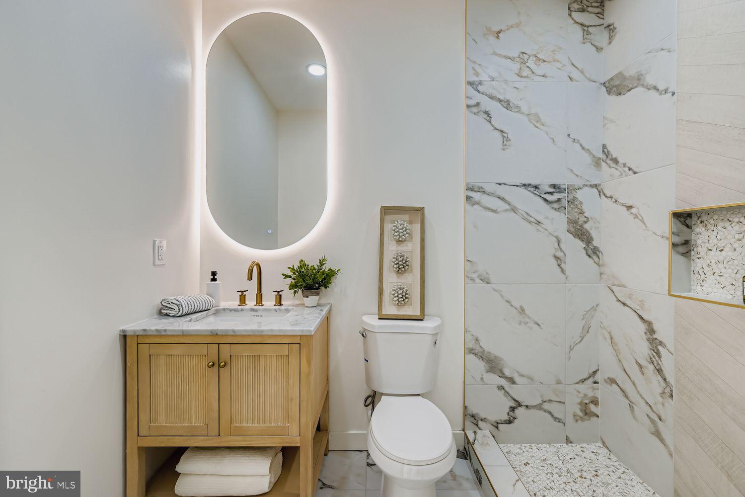 BROADWAY EAST - Residential