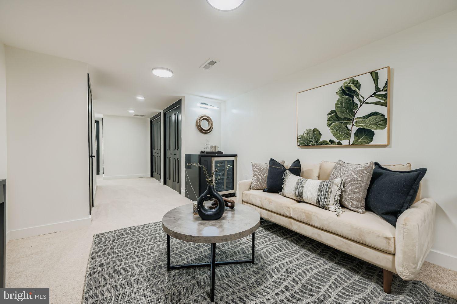 BROADWAY EAST - Residential